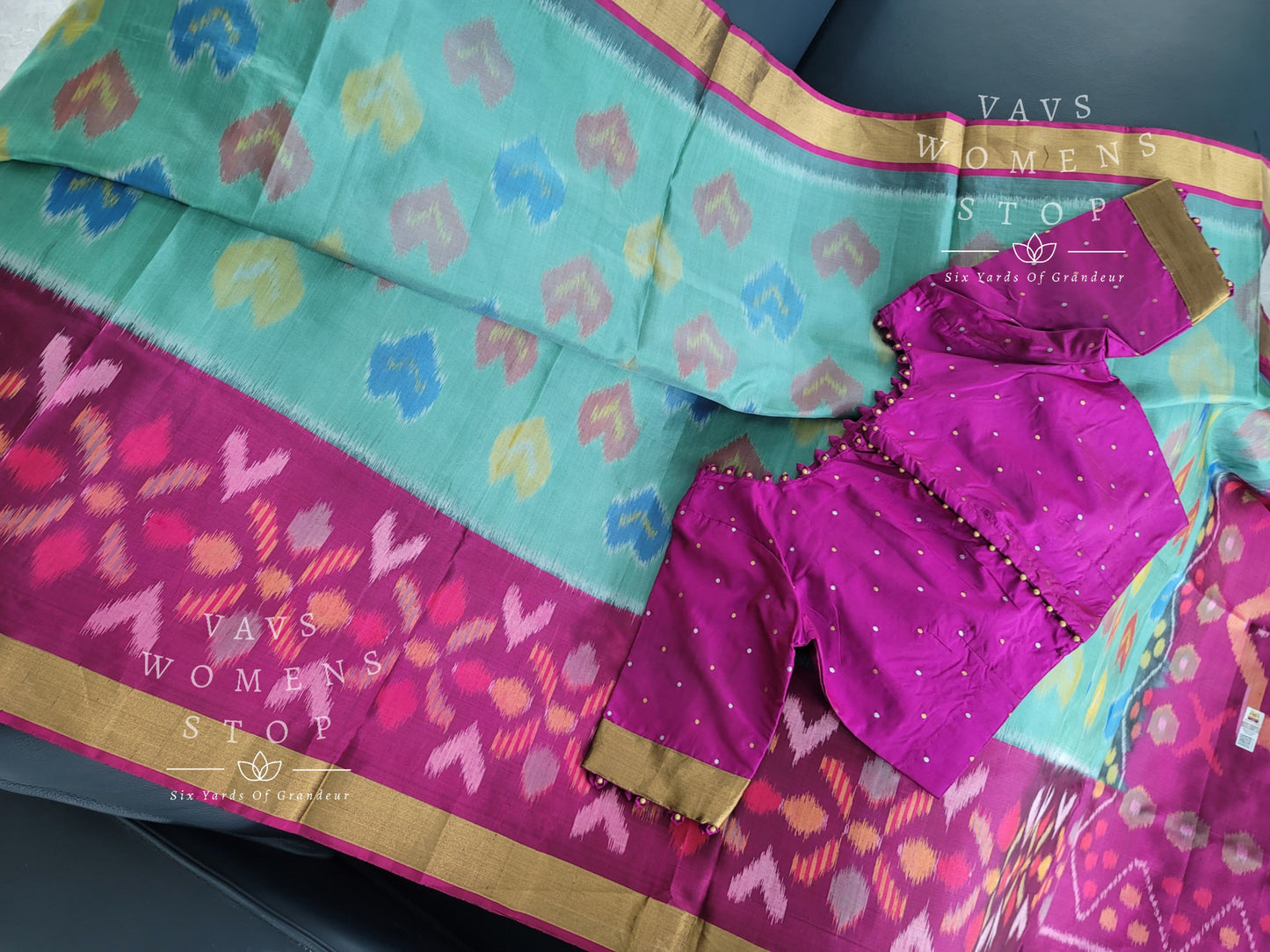 Pure Kanchi Pochampally Weaving Designer Soft Silk Saree - Blouse