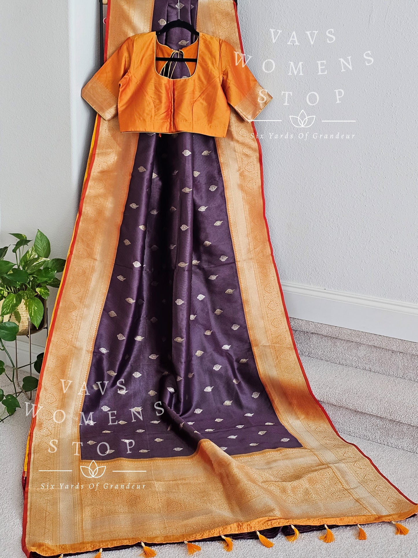 Designer Premium Quality Benarasi Silk Saree - Blouse