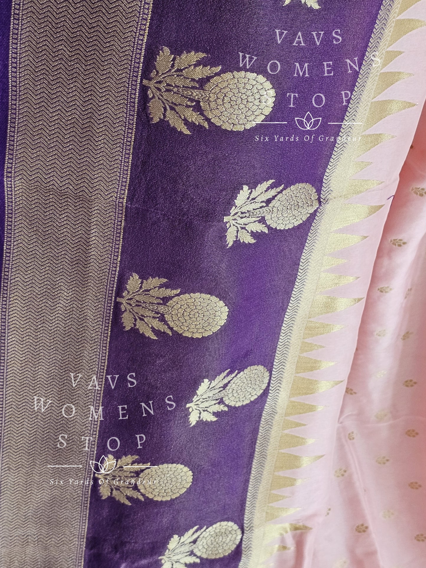 Munga Crepe Silk Saree - Blouse