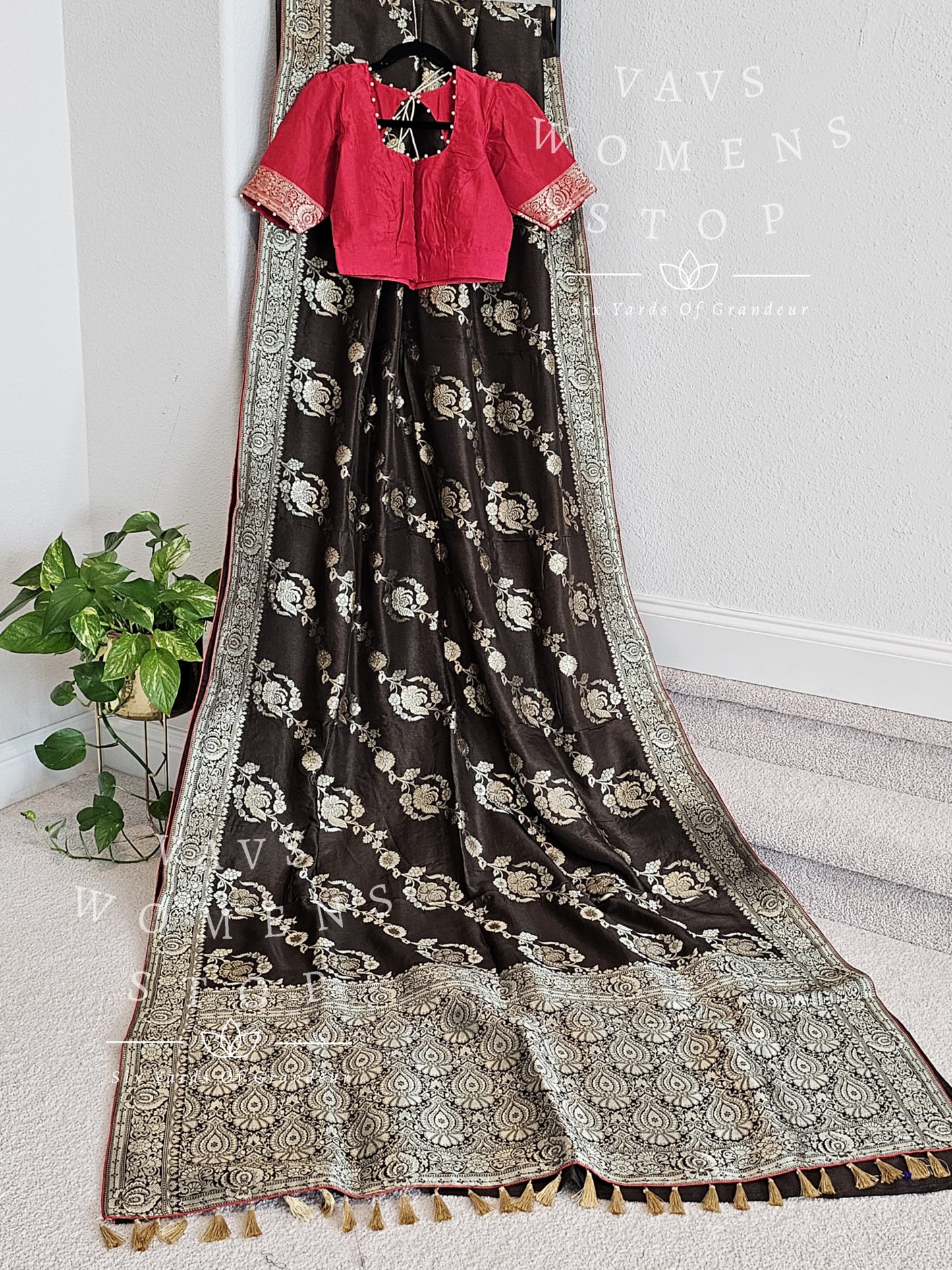 Leheriya Designer Munga Crepe Silk Saree - Blouse