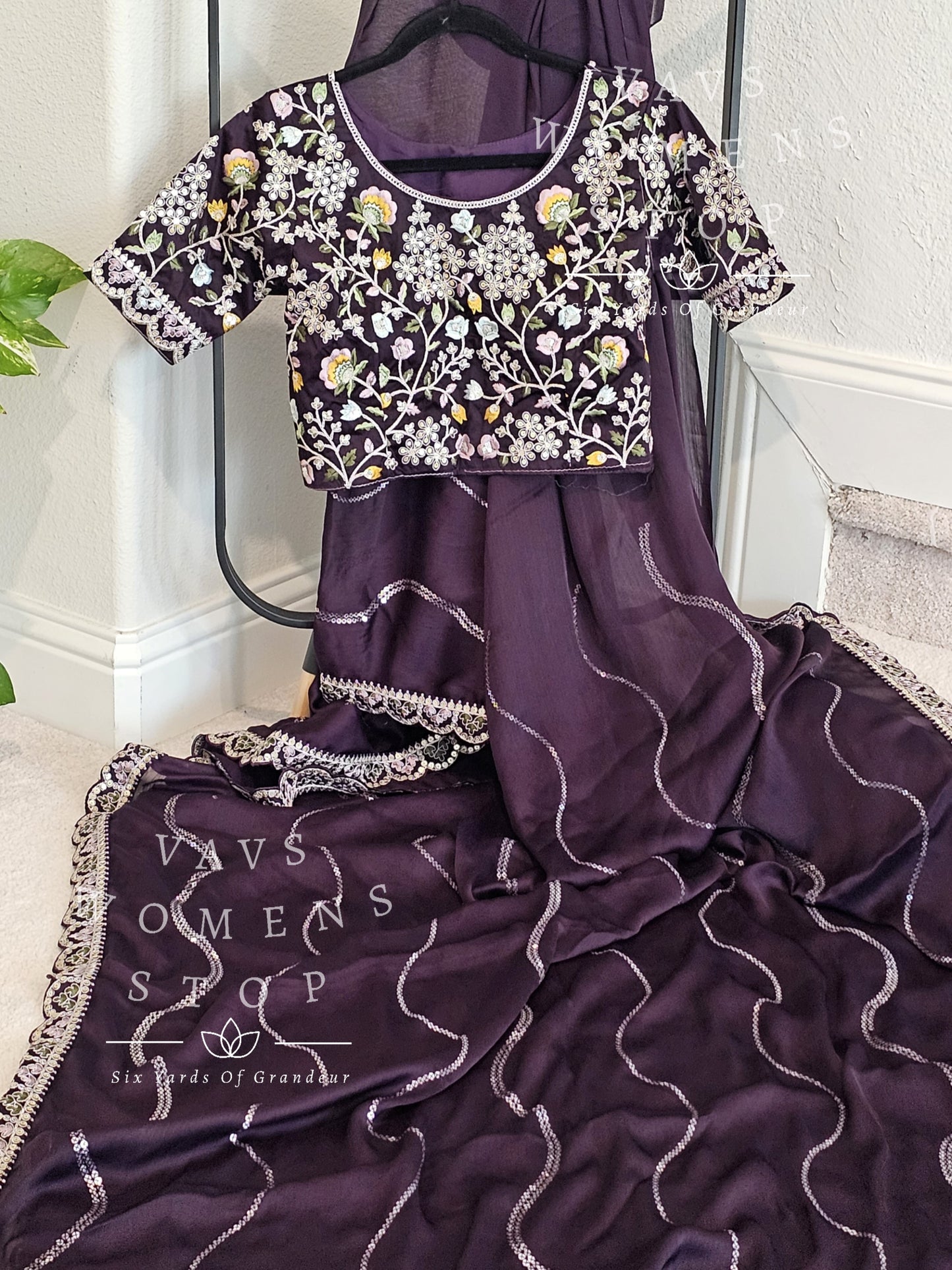Crepe Chinon Chiffon Designer Saree - Readymade Blouse
