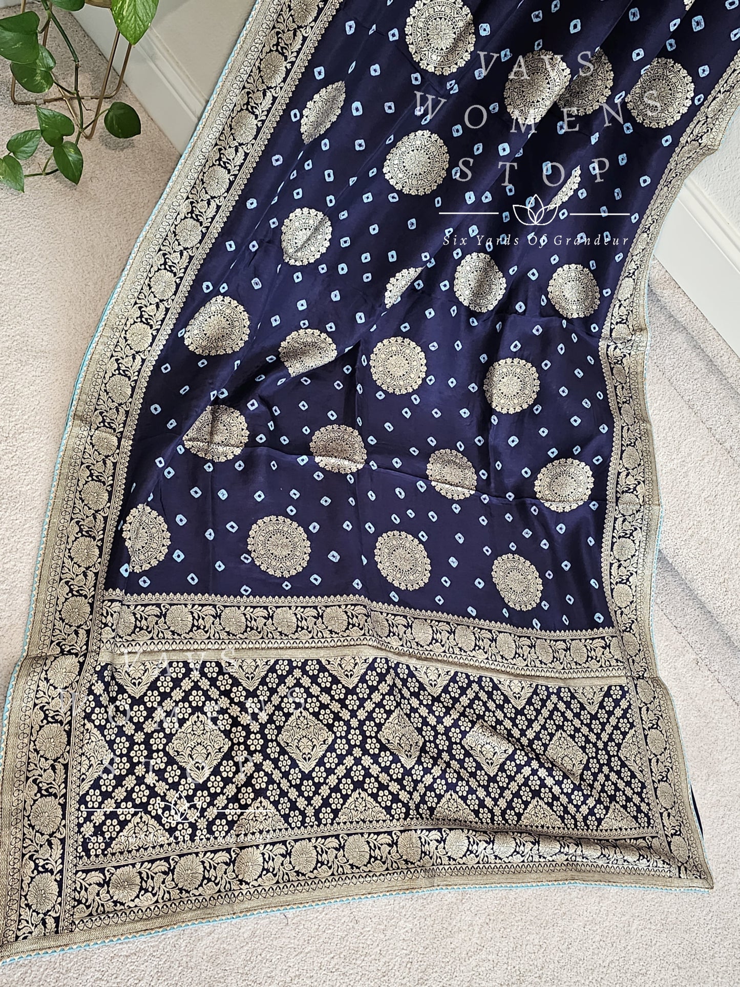 Designer Munga Silk Bhandini Saree - Blouse
