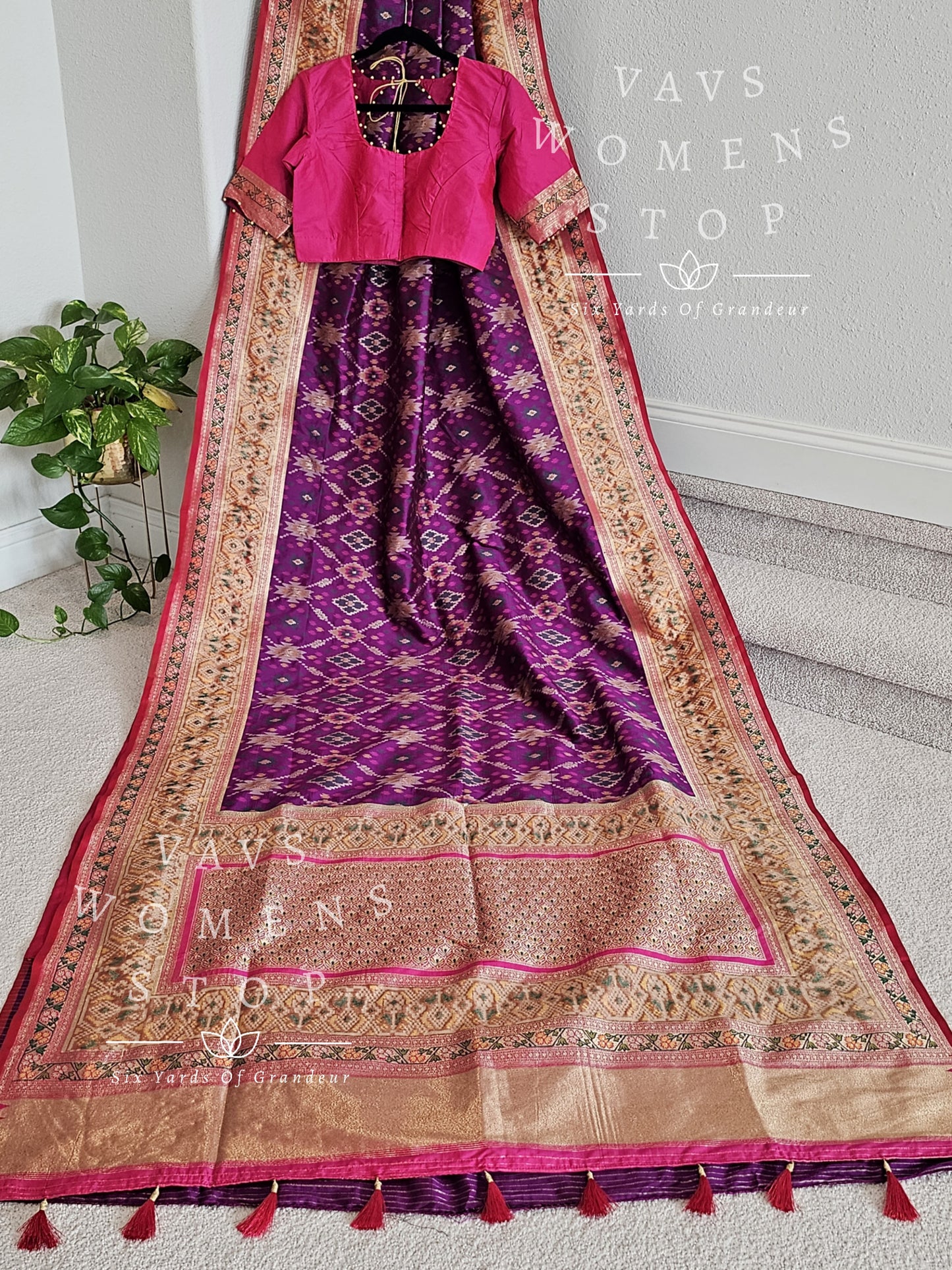 Designer Patola Benarasi Soft Silk saree - Blouse