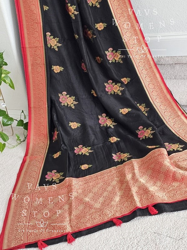 Munga Crepe Silk Saree - Blouse