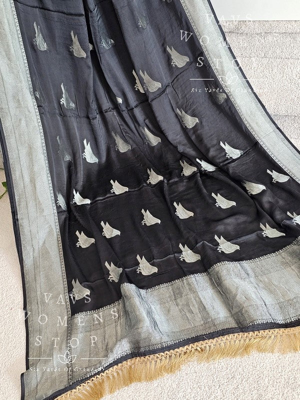 Munga Crepe Satin Benarasi Silk Saree