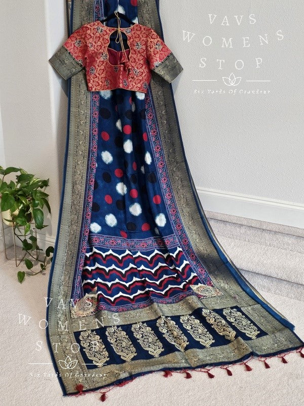 Munga Crepe Silk Digital Print Saree - Blouse