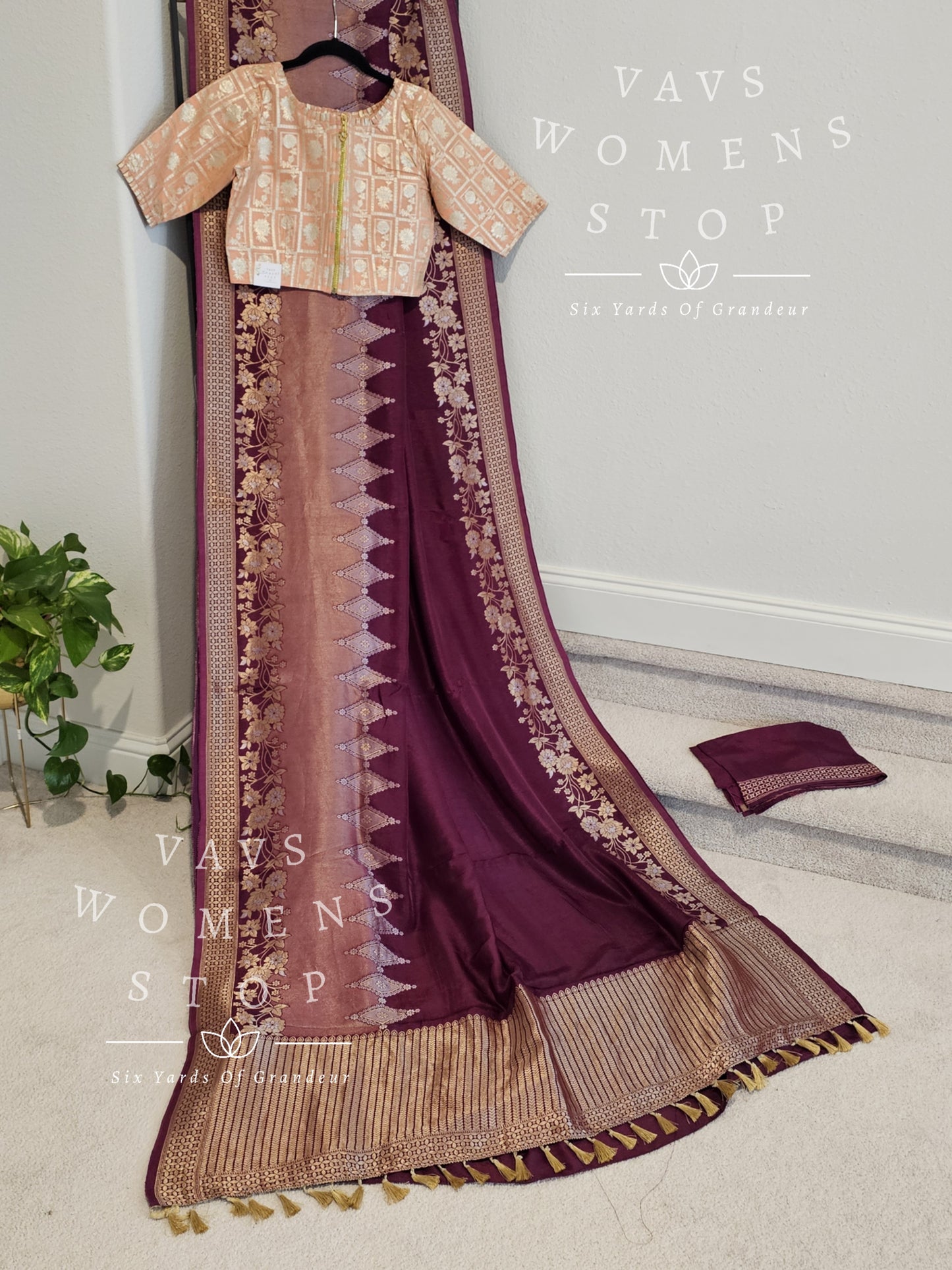Munga Benarasi Crepe Silk Saree - Benarasi Organza Blouse