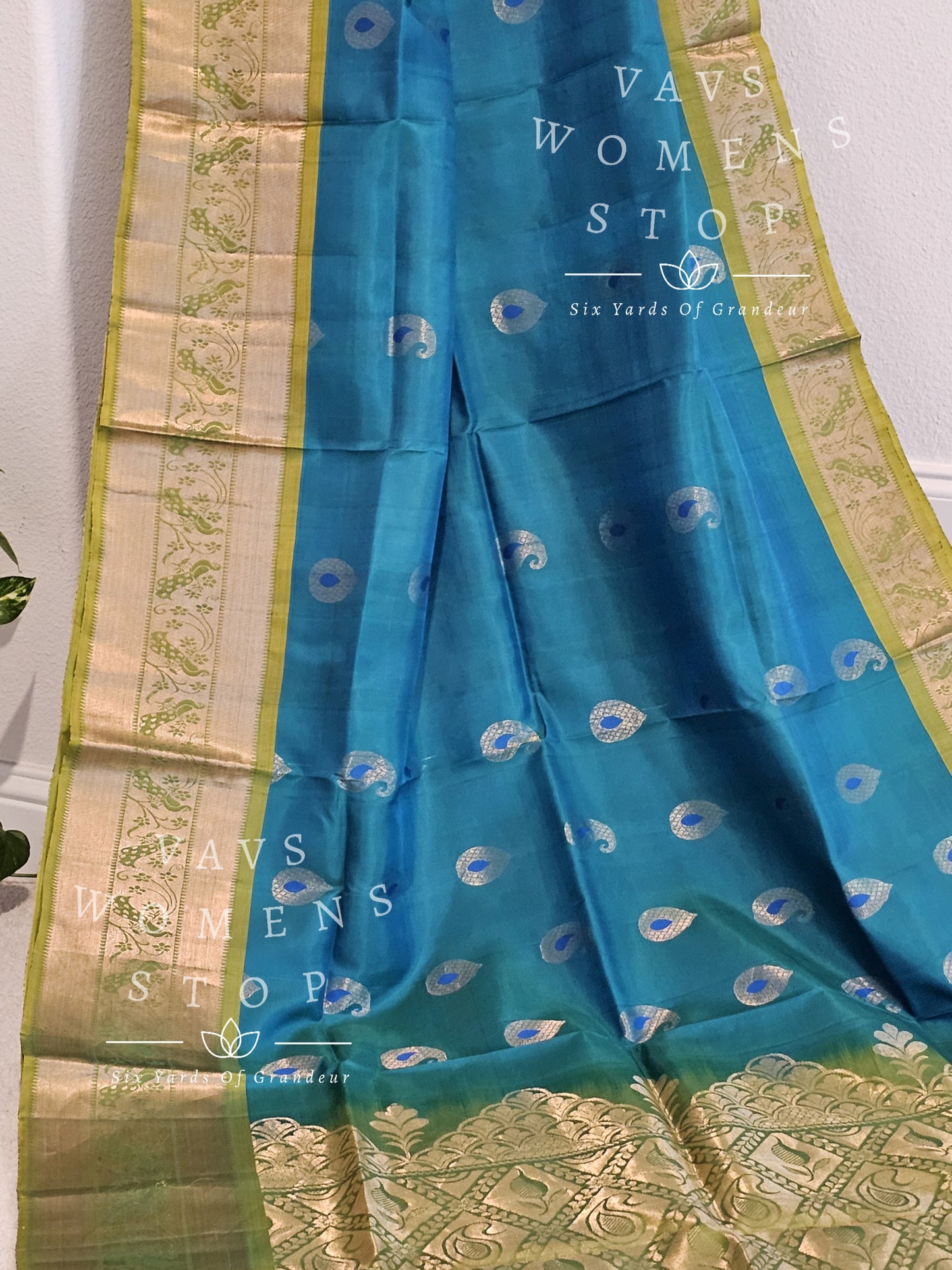 Pure Kanchi Pattu Soft Silk Saree with stitched blouse