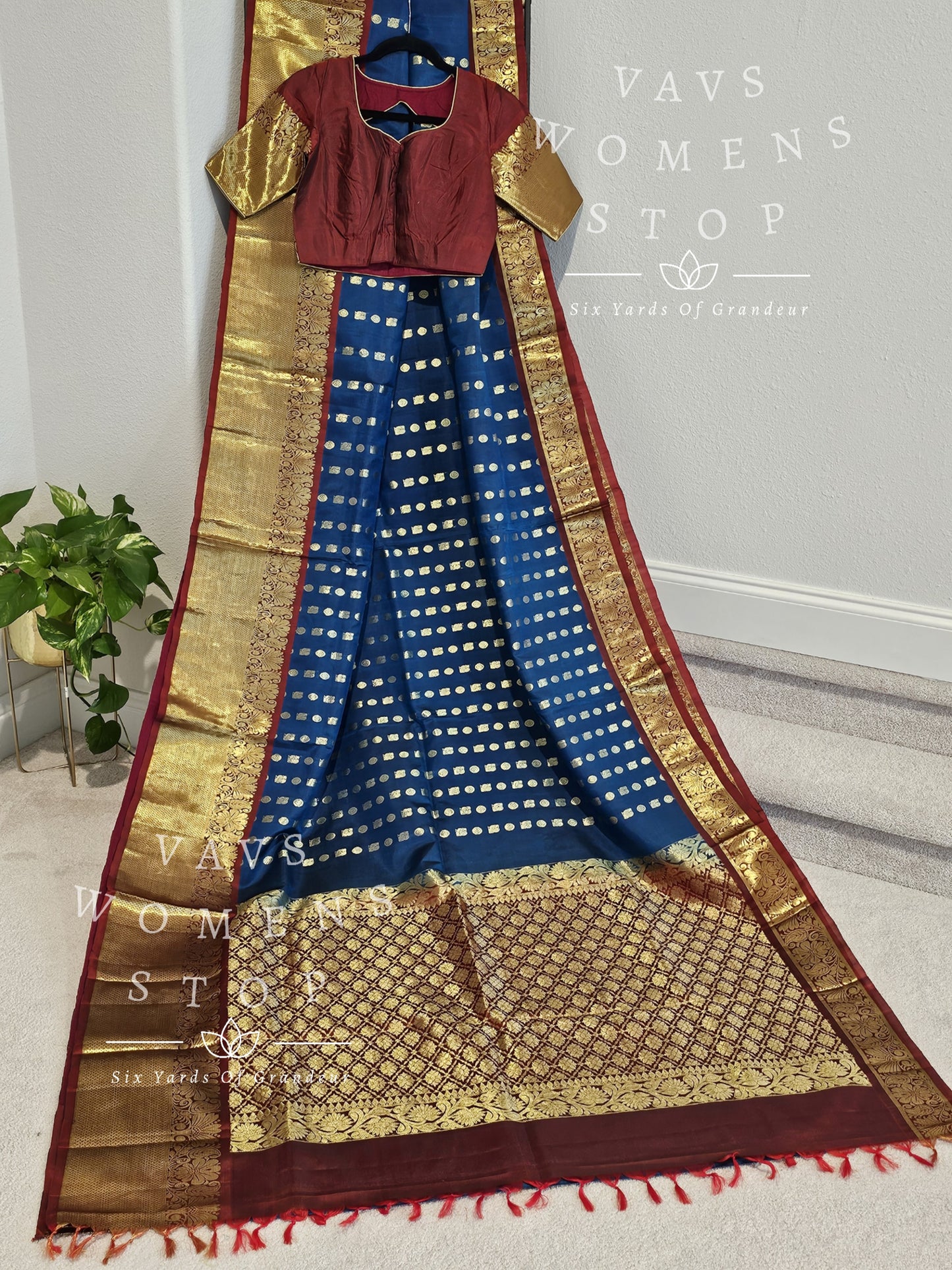 Pure Kanchi Pattu Soft Silk Saree with stitched blouse