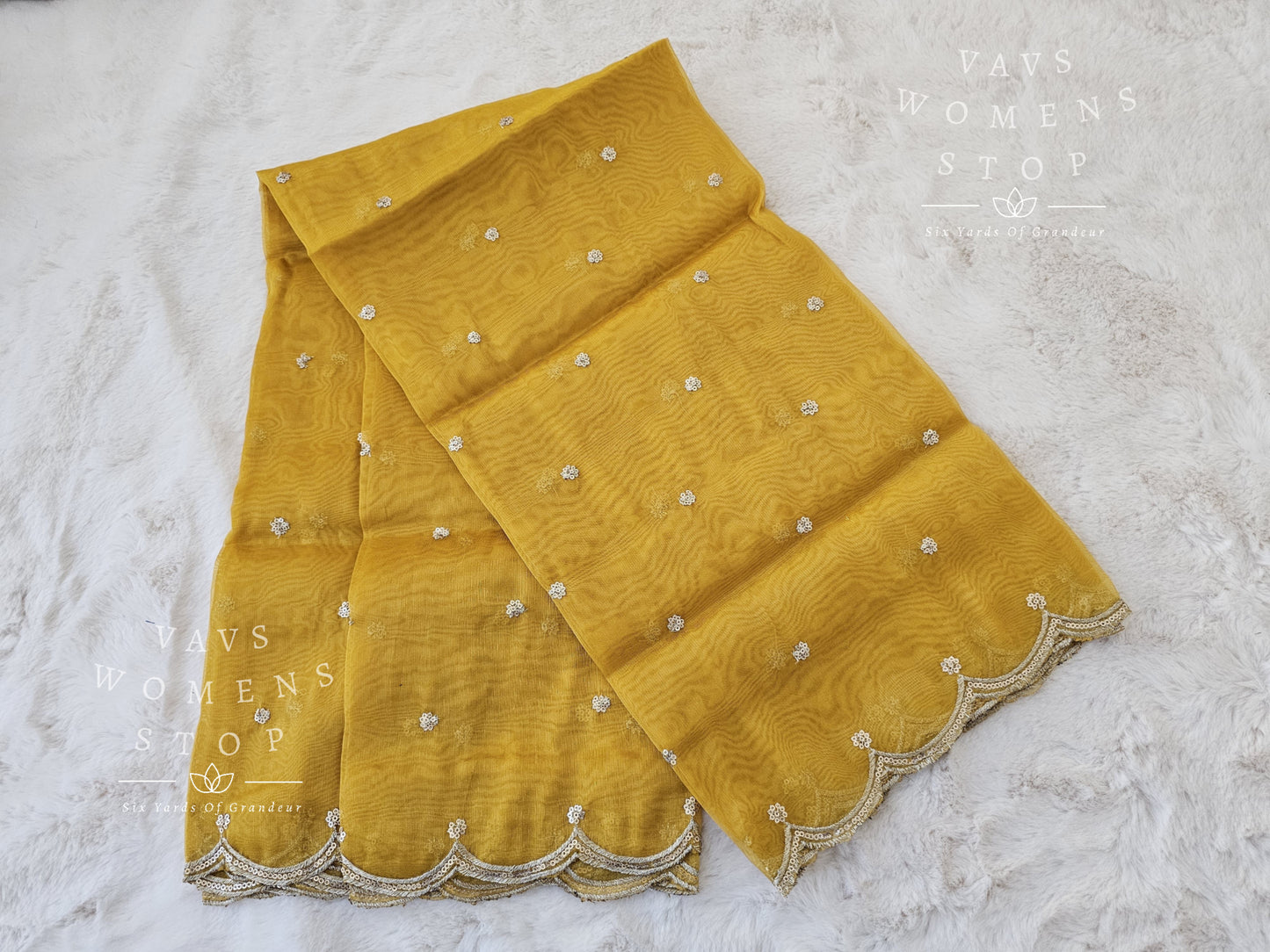 Tissue Scalloped Border Duppata