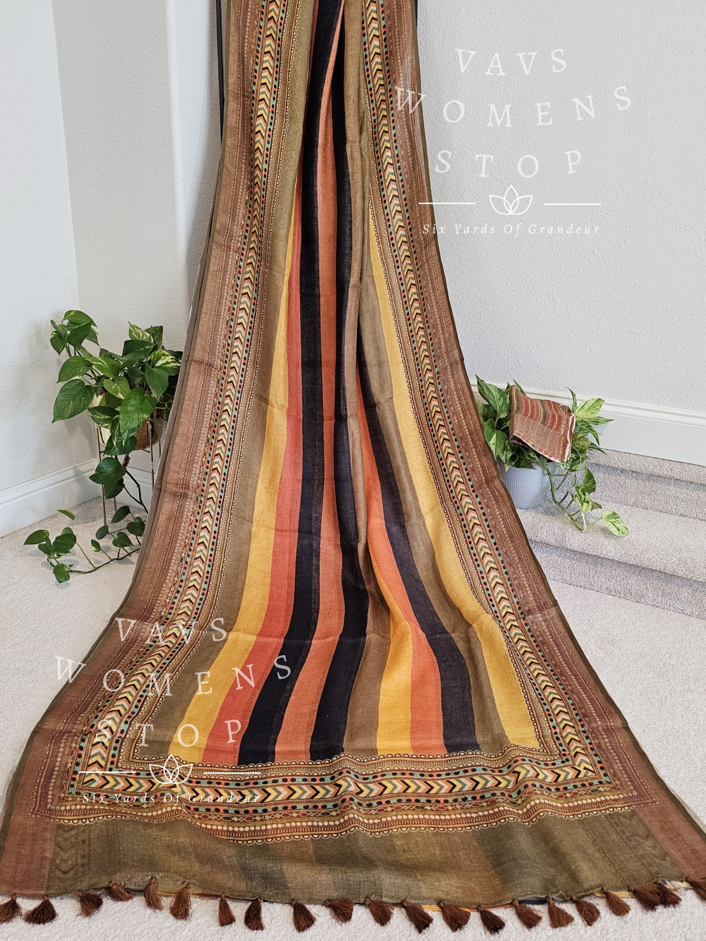 Designer Sabyasachi Inspired Digital Print Linen By Linen Saree