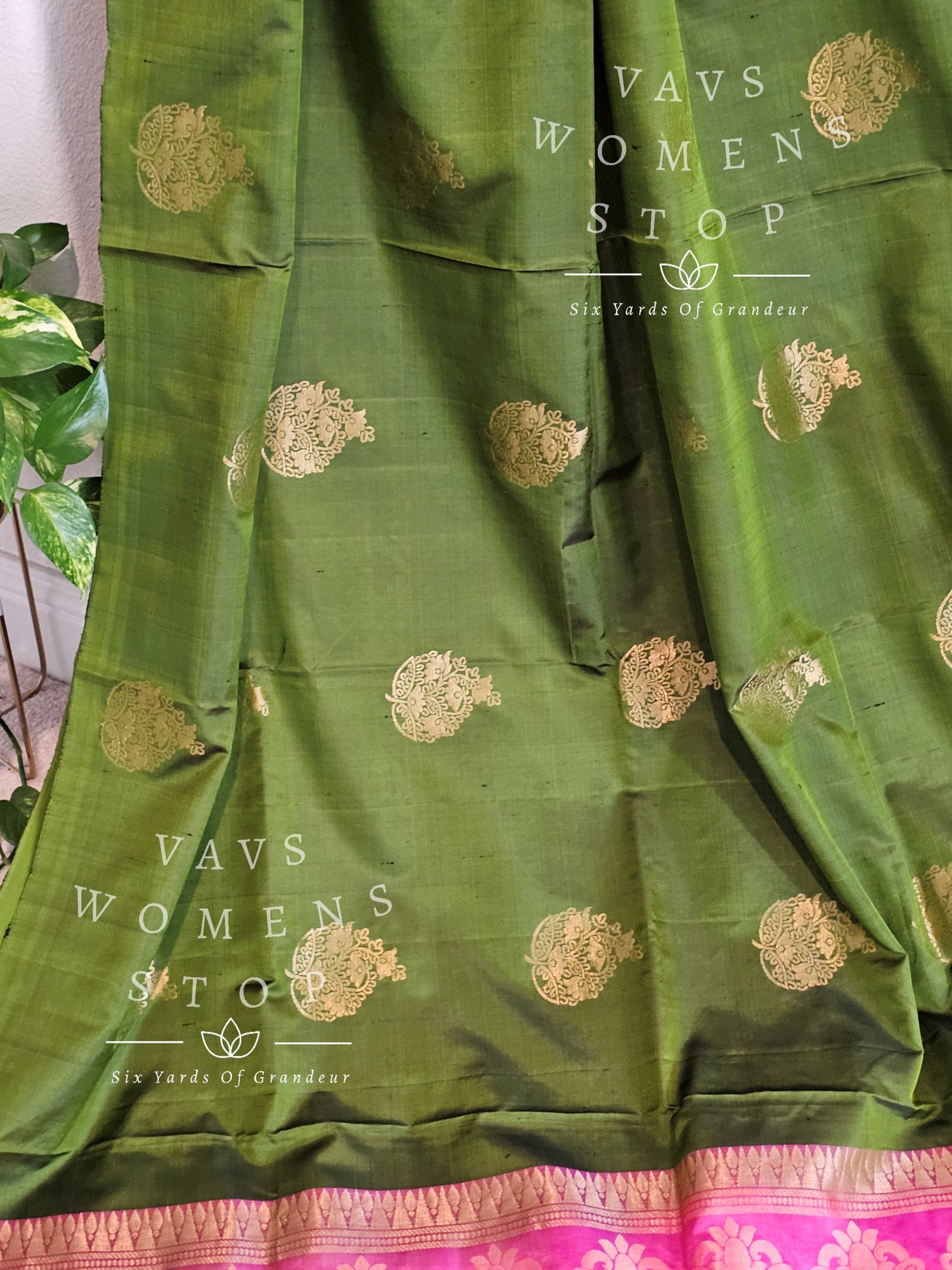 Pure Kanchi Soft Silk Borderless Saree