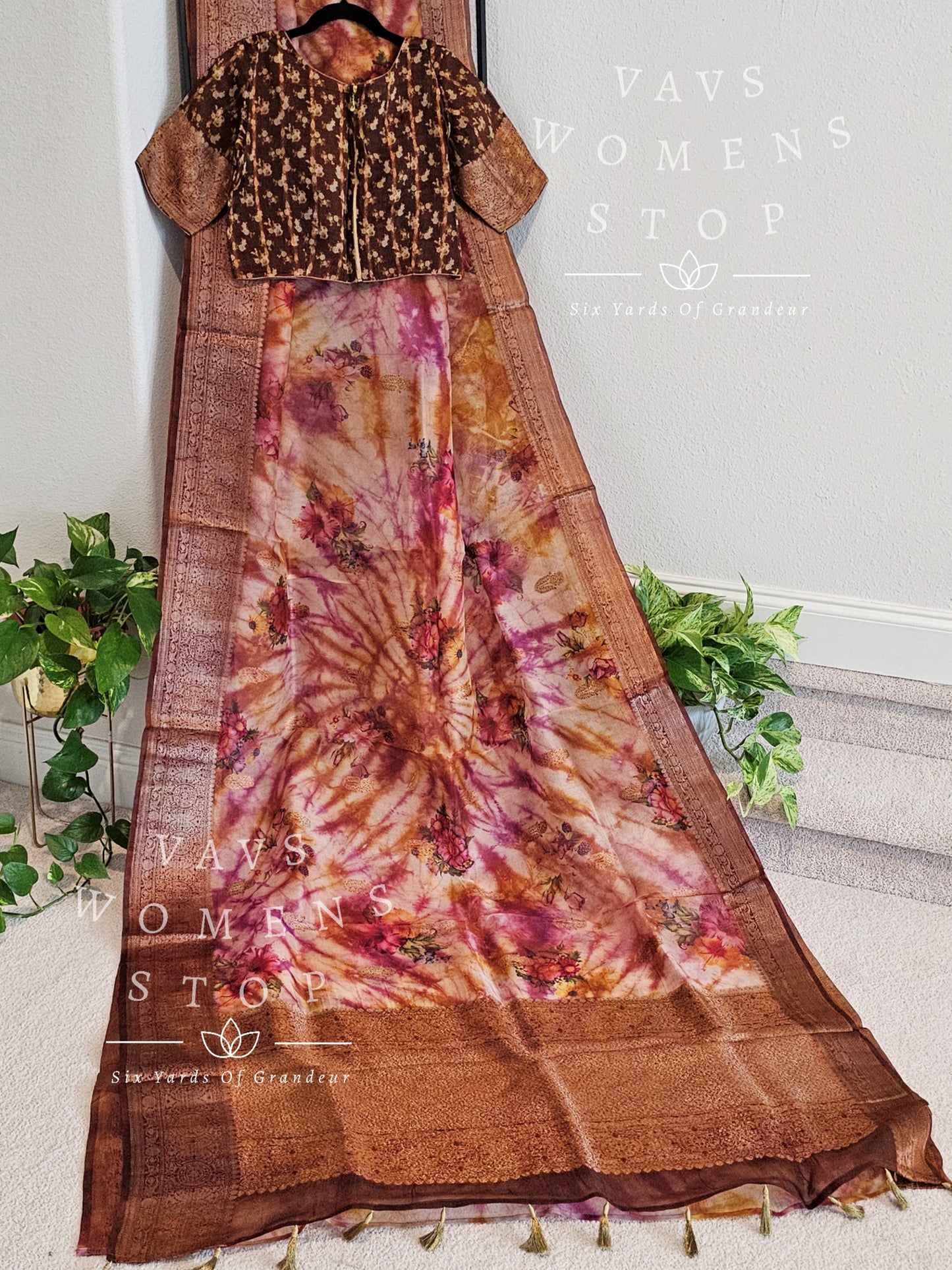 Pure Organza Designer Floral Shibori Prints Saree - Blouse