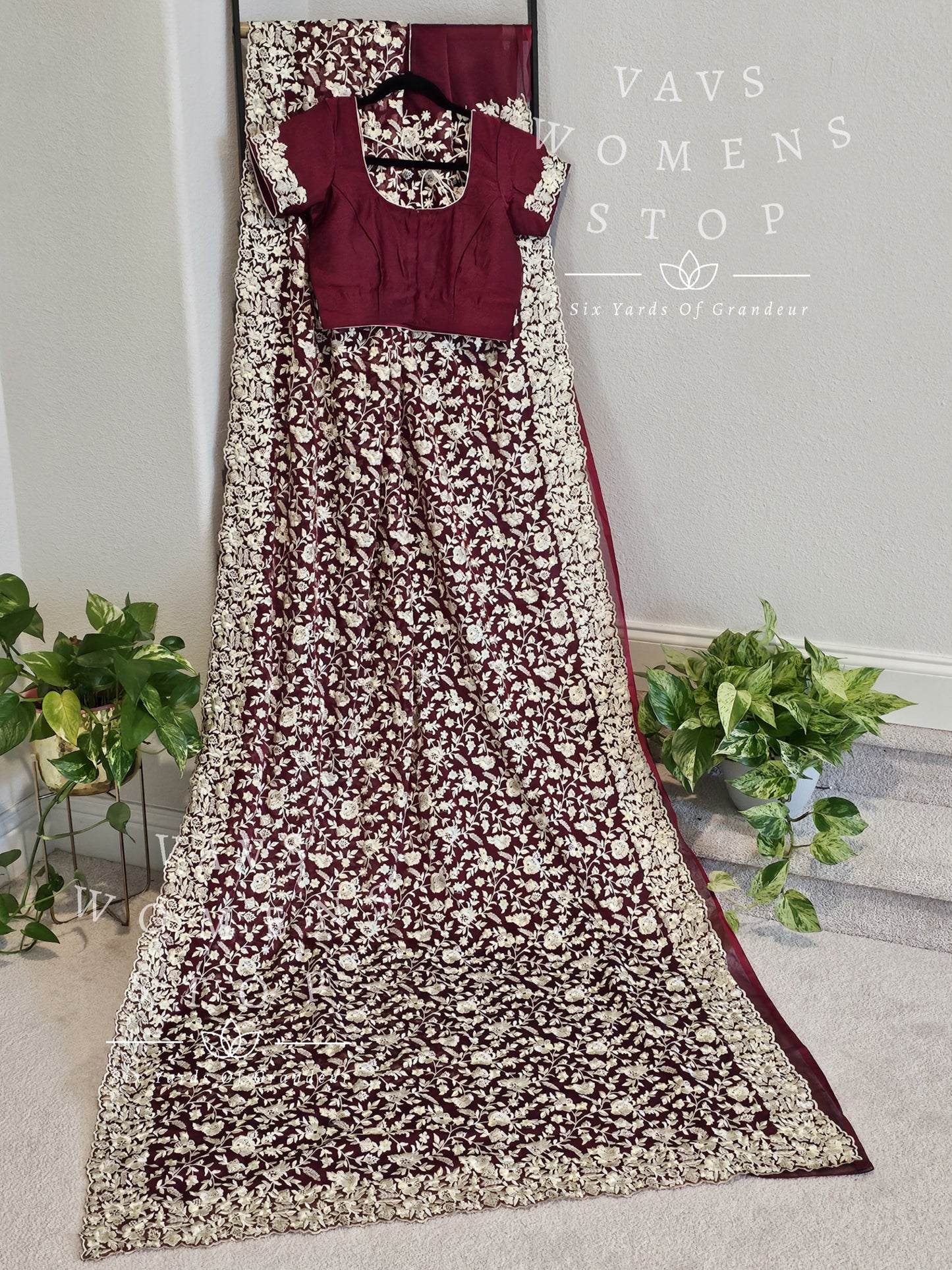 Soft Organza Parsi Gara Machine Embroidery Saree - Blouse