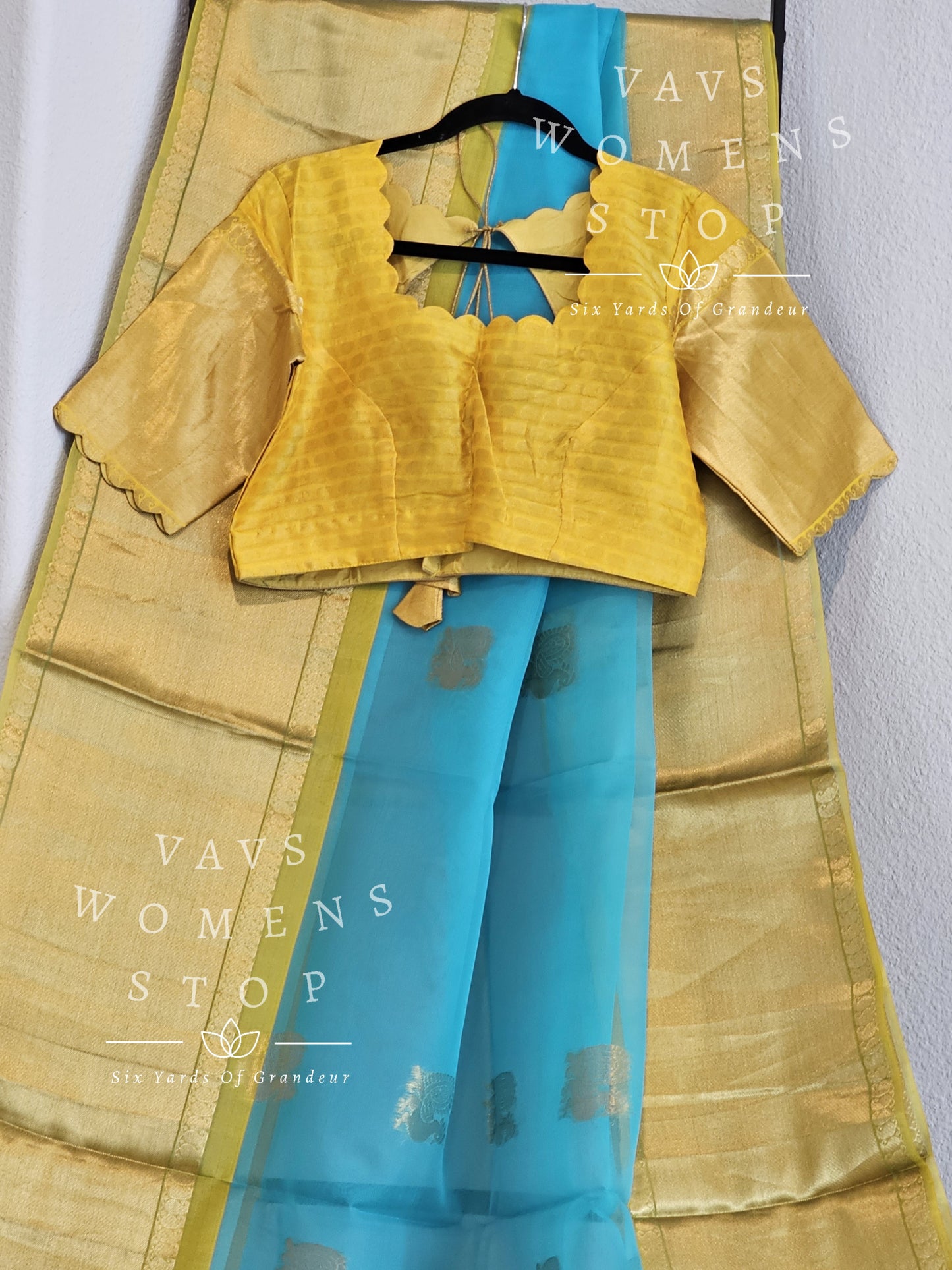 Pure Kanchi Border Designer Organza Silk Saree - Blouse