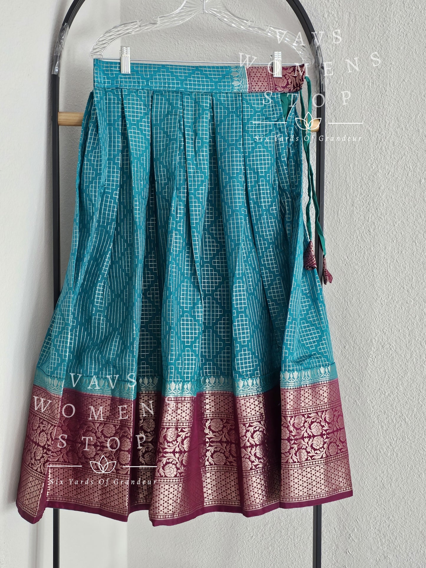 Chiniya Benarasi Lehenga - Blouse