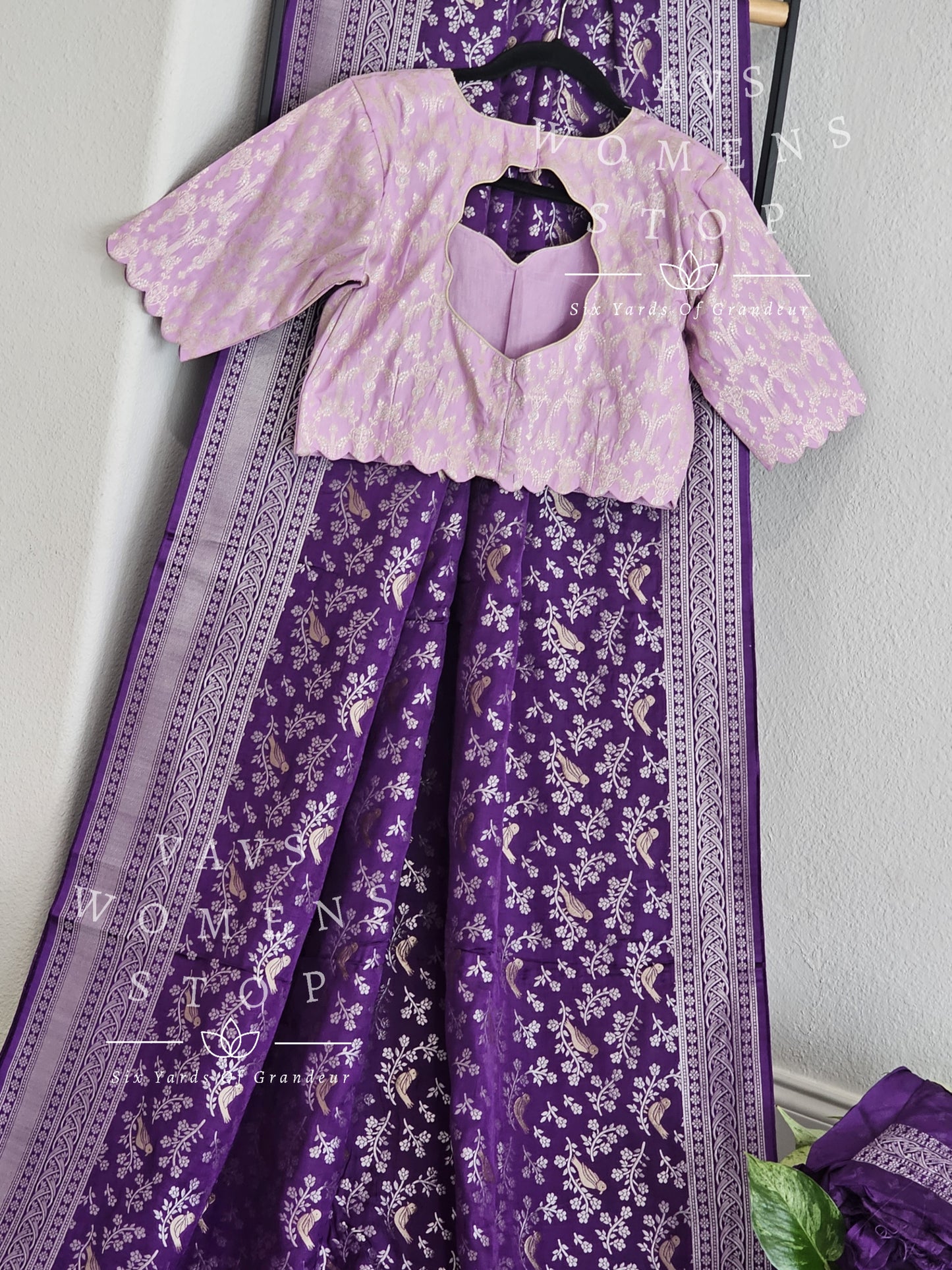 Mashru Satin Benarasi Silk Saree - Benarasi Blouse