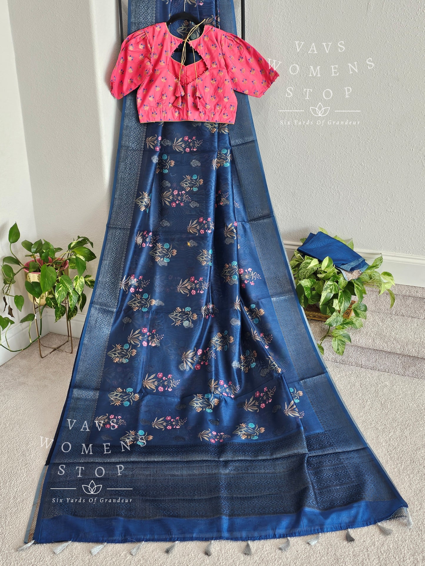 Kota Tussar Floral Prints Saree - Benarasi Blouse