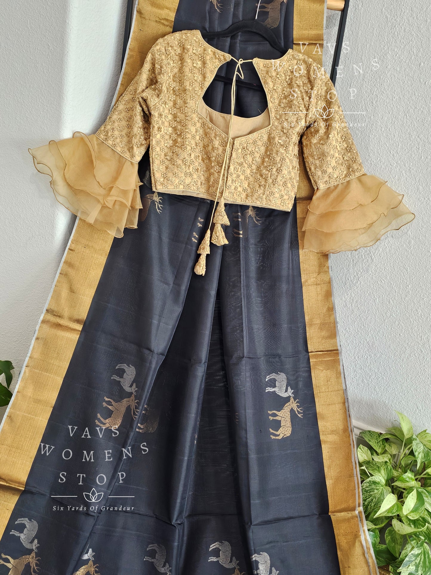 Pure Kanchi Soft Silk Saree - Gold Net Blouse