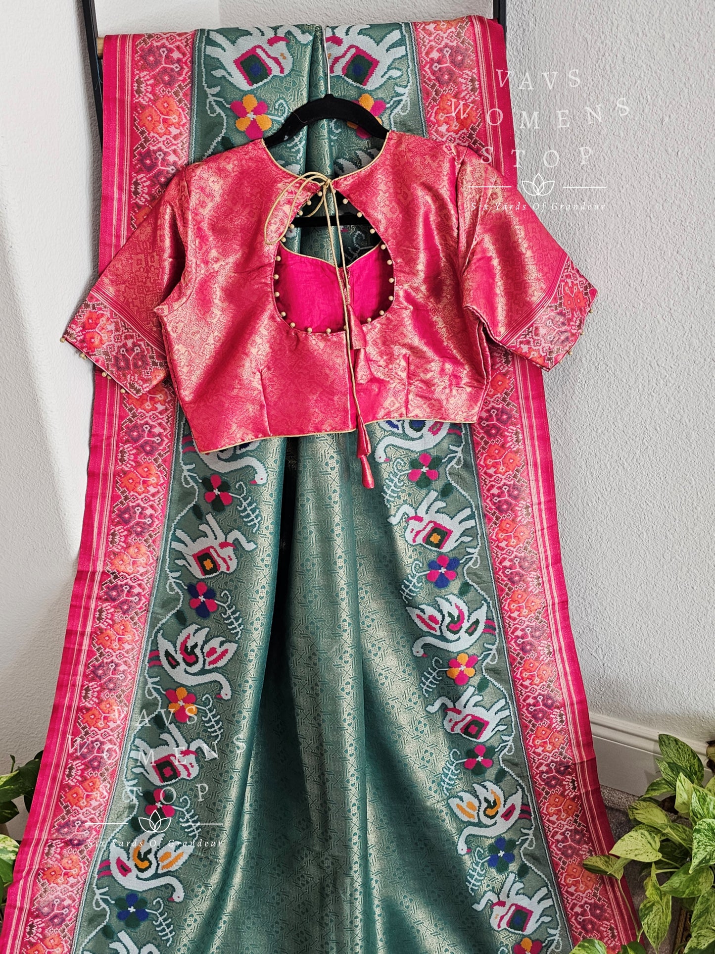 Katan Tissue Benarasi Designer Silk Saree - Blouse