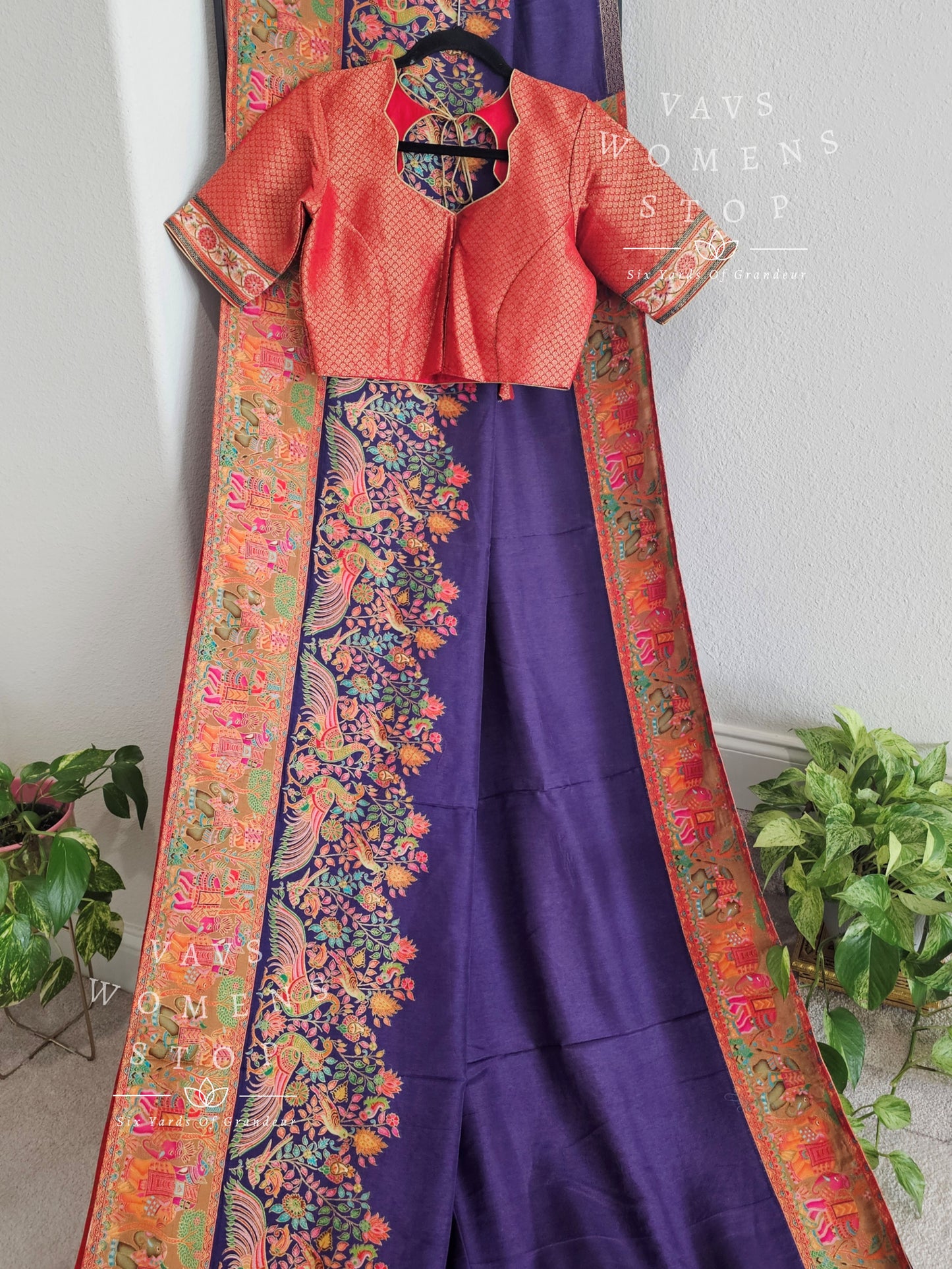 Munga Crepe Silk Designer Saree - Blouse
