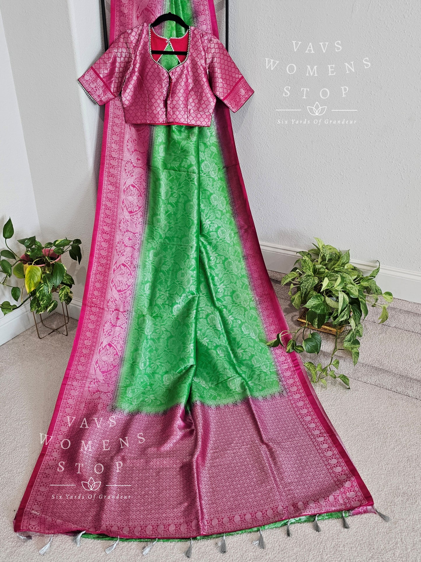 Benarasi Kubera Pattu Silk Saree - Blouse