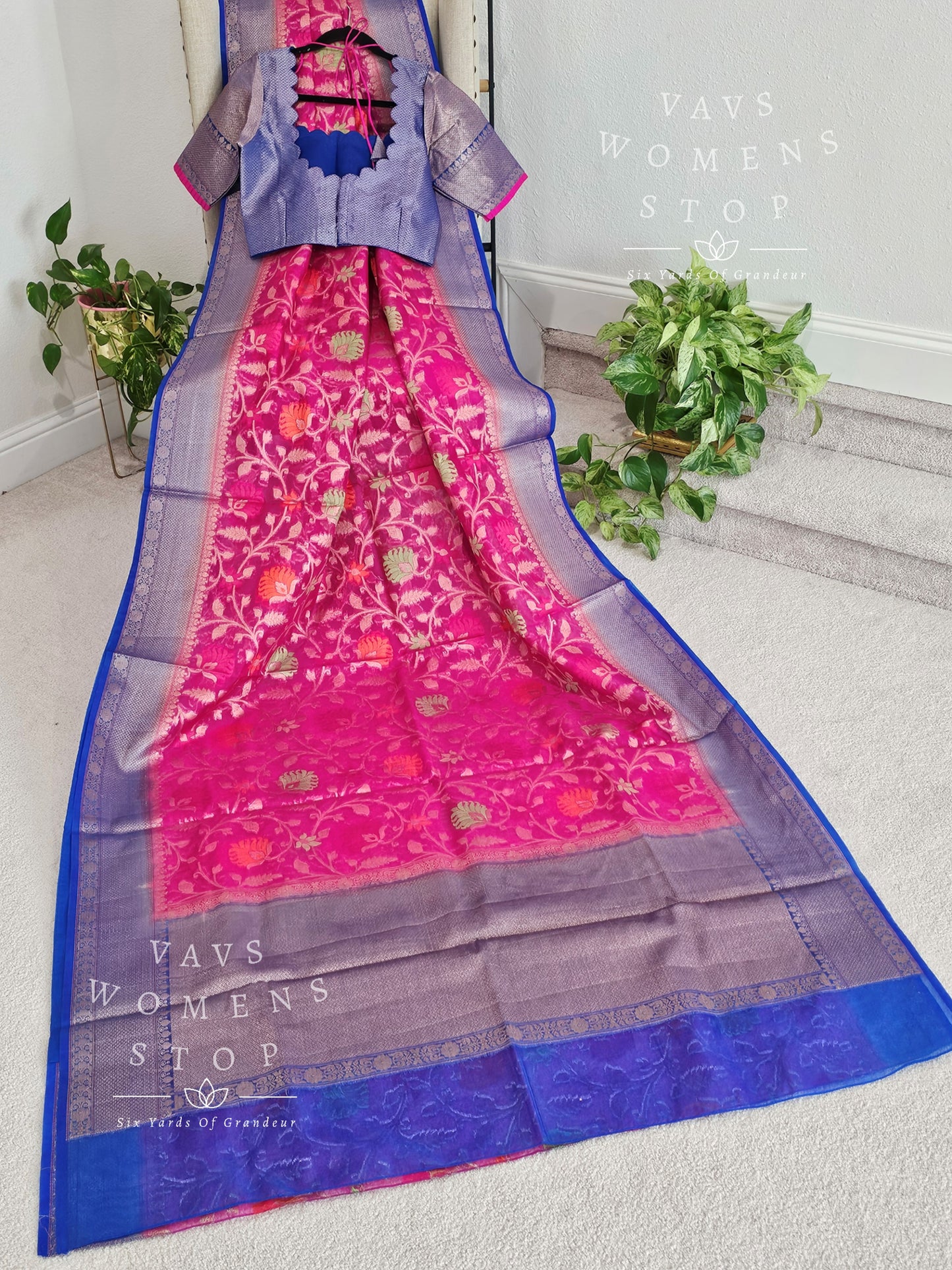Kora Fancy Warm Organza Silk Saree - Blouse