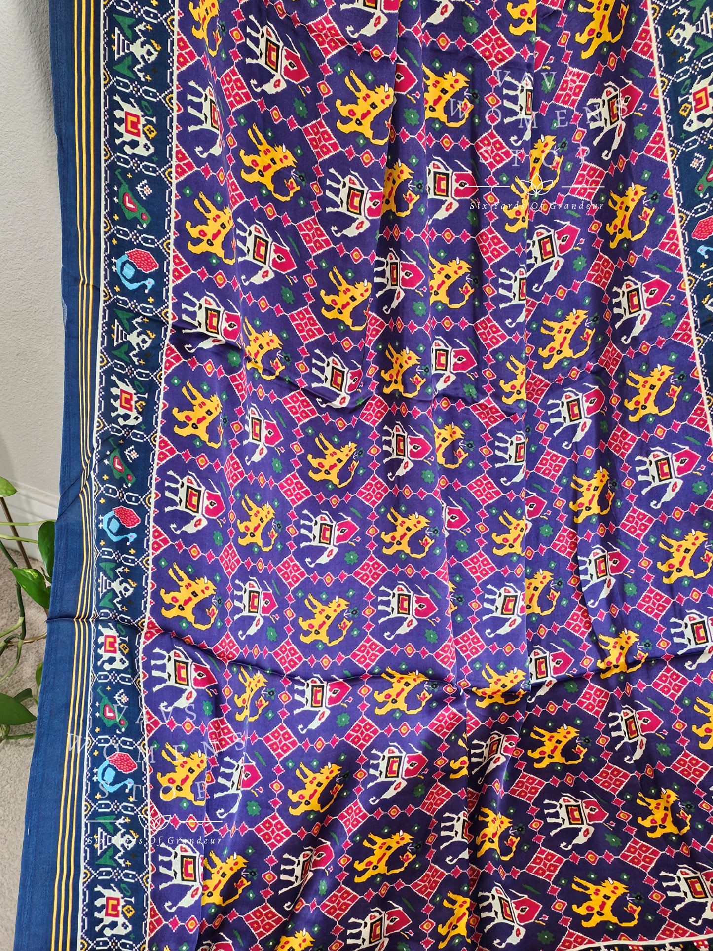Pure Gaji Silk Patola Prints Saree - Blouse