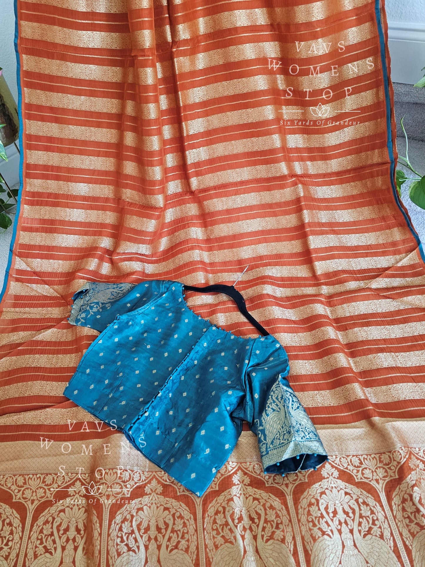 Soft Munga Khadi Organza Silk Saree - Blouse