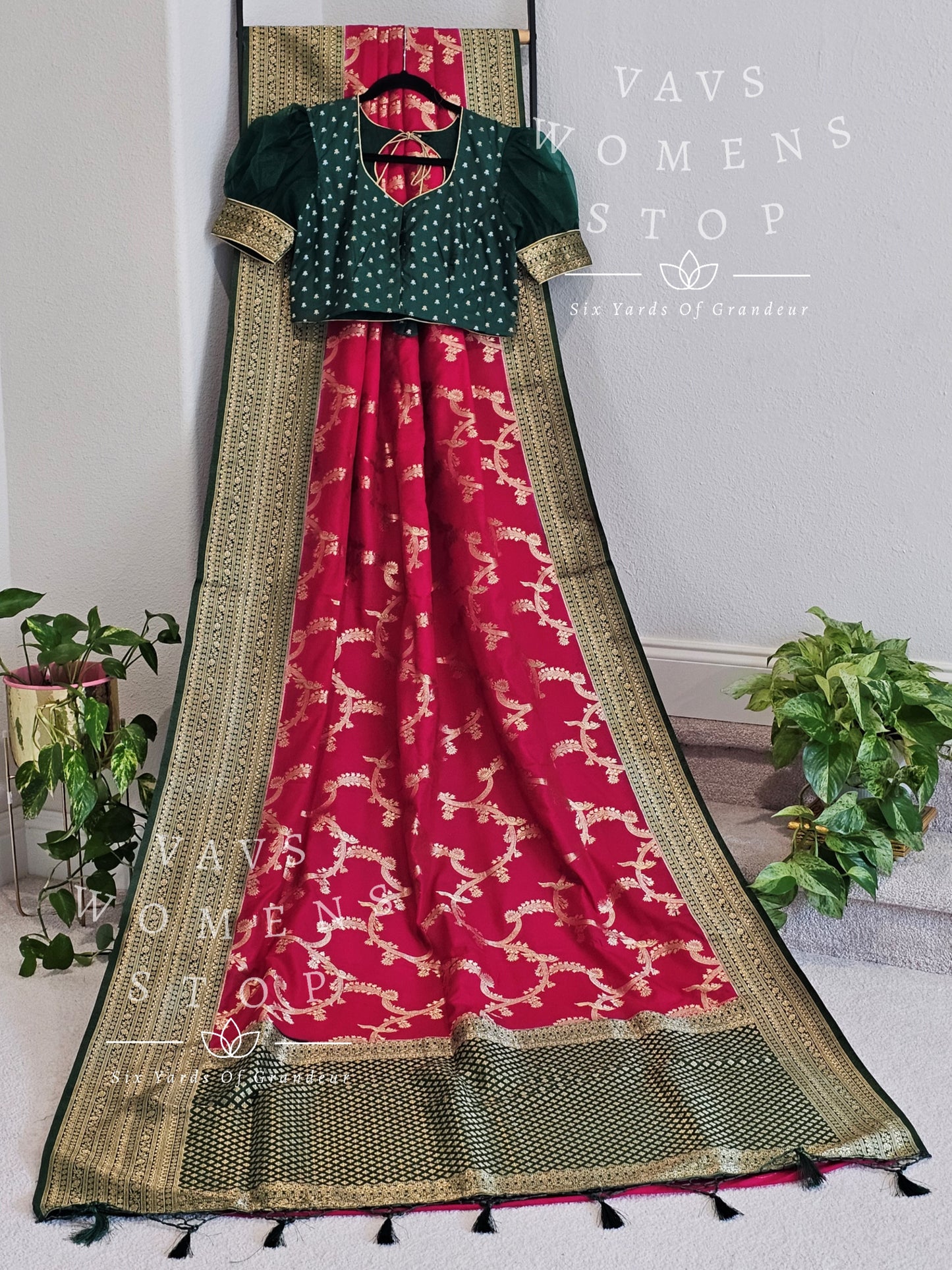 Viscose Benarasi Crepe Silk Saree - Blouse