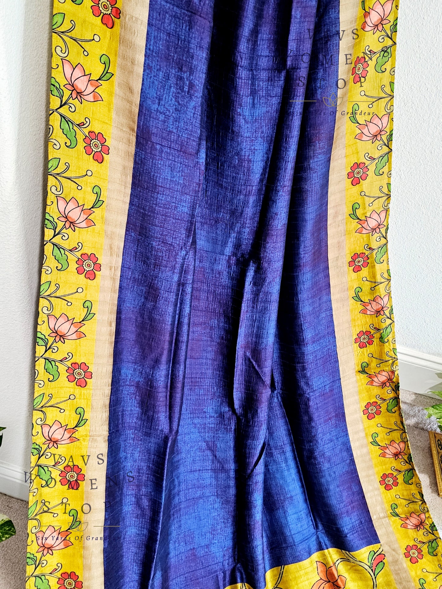 Classy Tussar Rawsilk Kalamkari Print Saree - Blouse