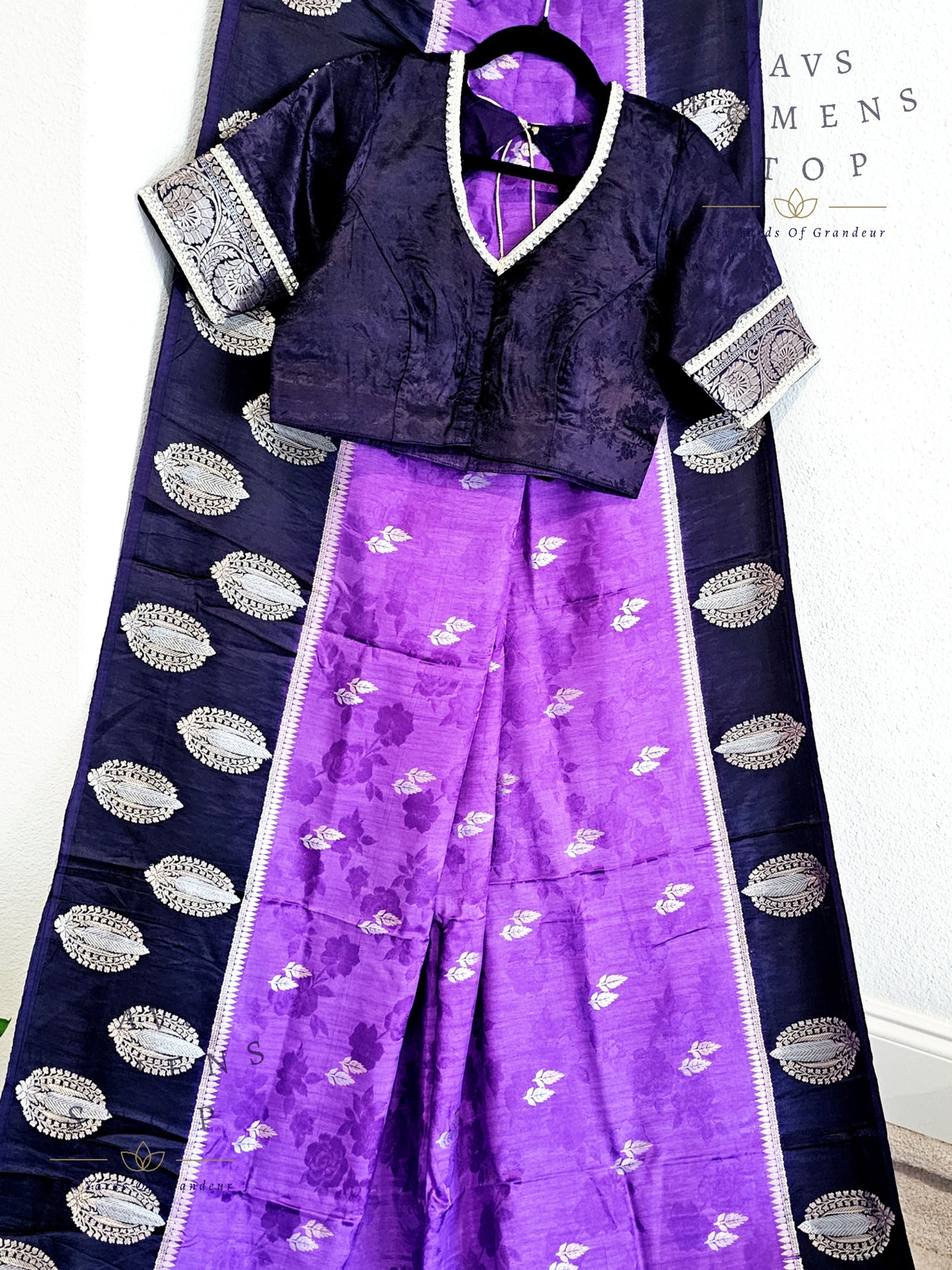 Classy Raw Mango Silk Saree - Blouse