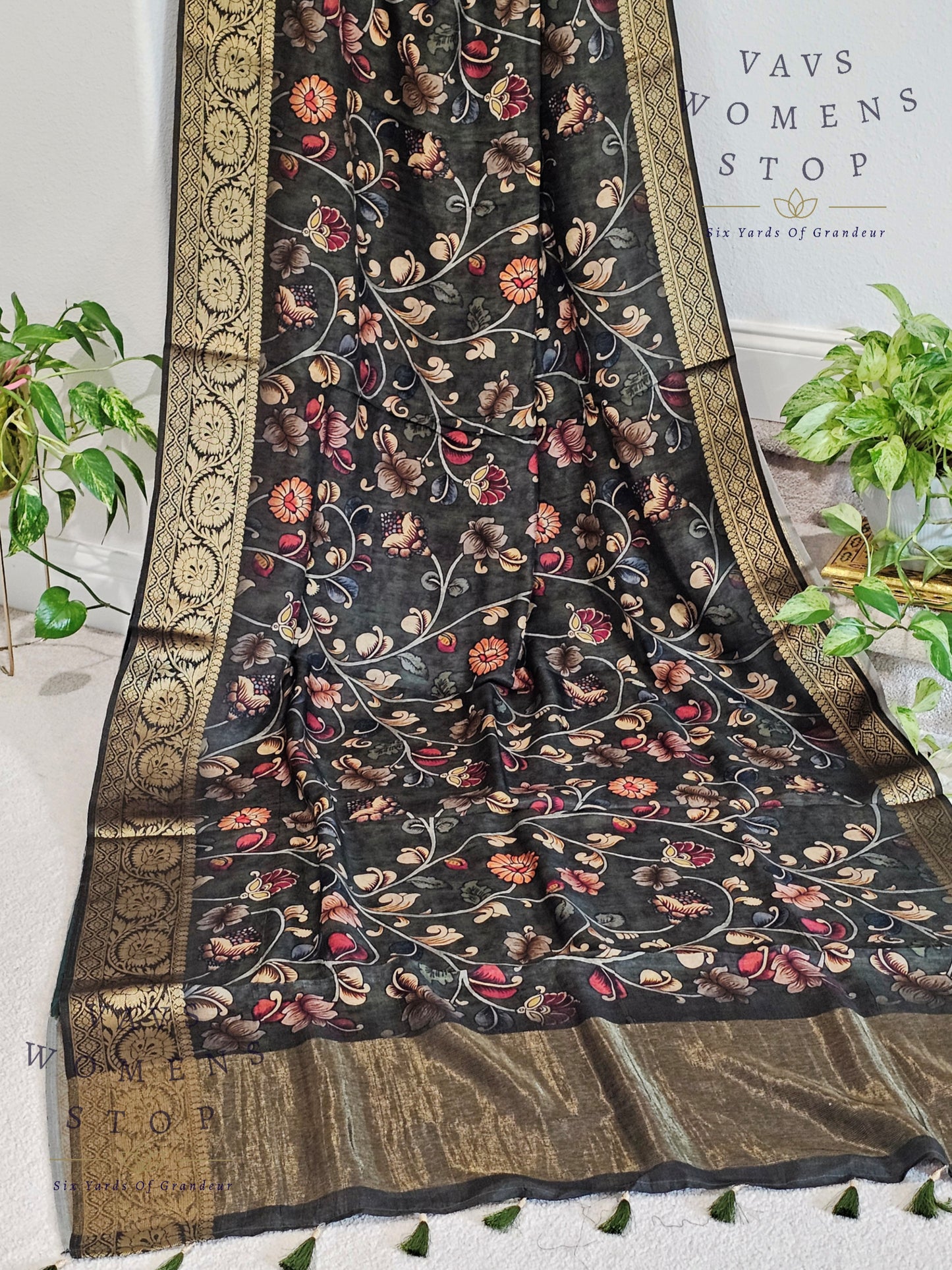Munga Crepe Silk Kalamkari Digital Print Saree - Blouse