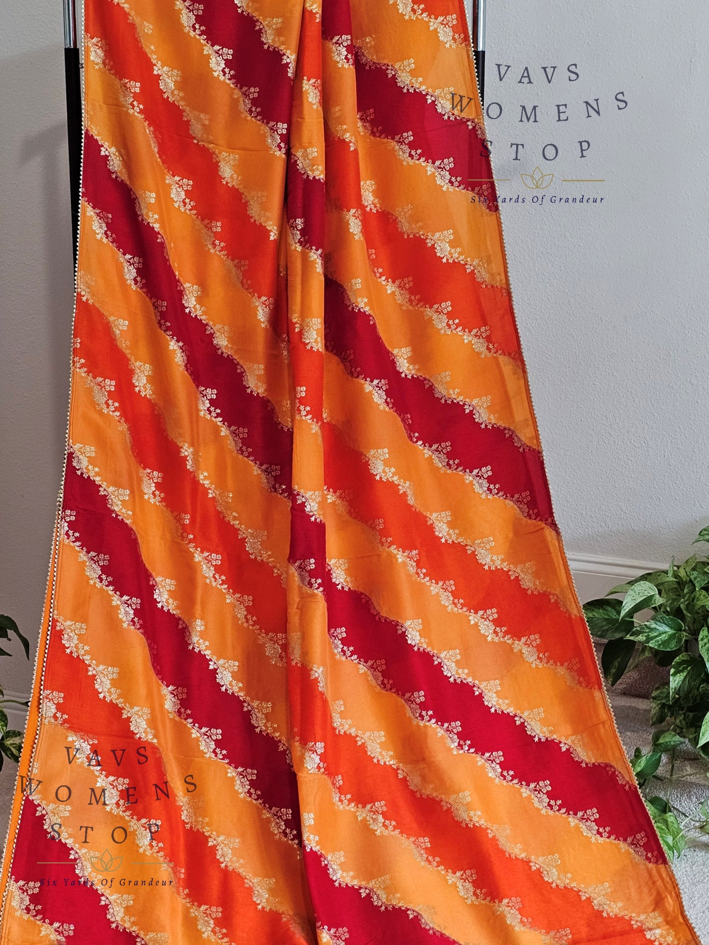 Munga Crepe Silk Leheriya Style Designer Saree