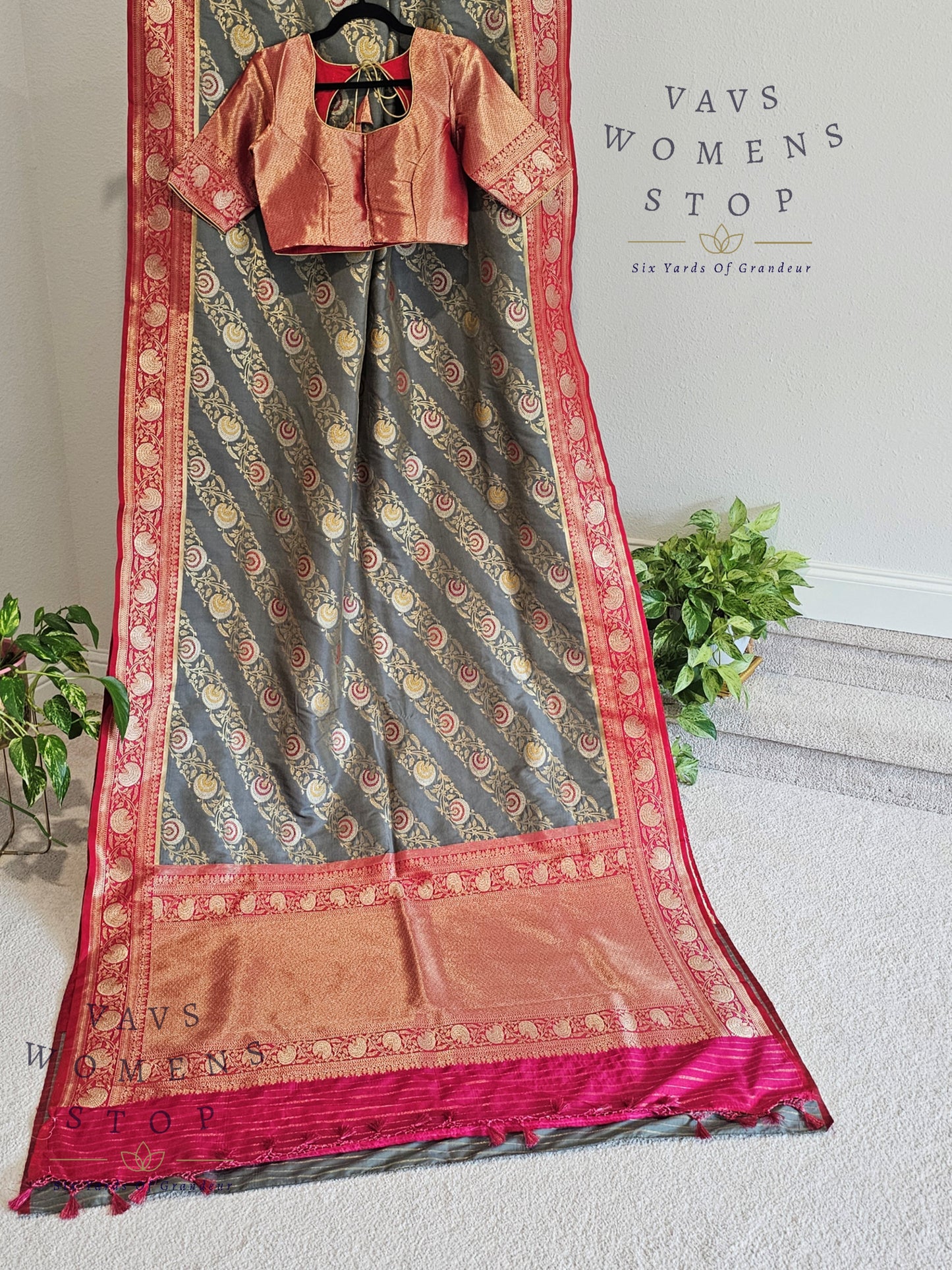 Designer Gray Benarasi Soft Silk saree - Blouse