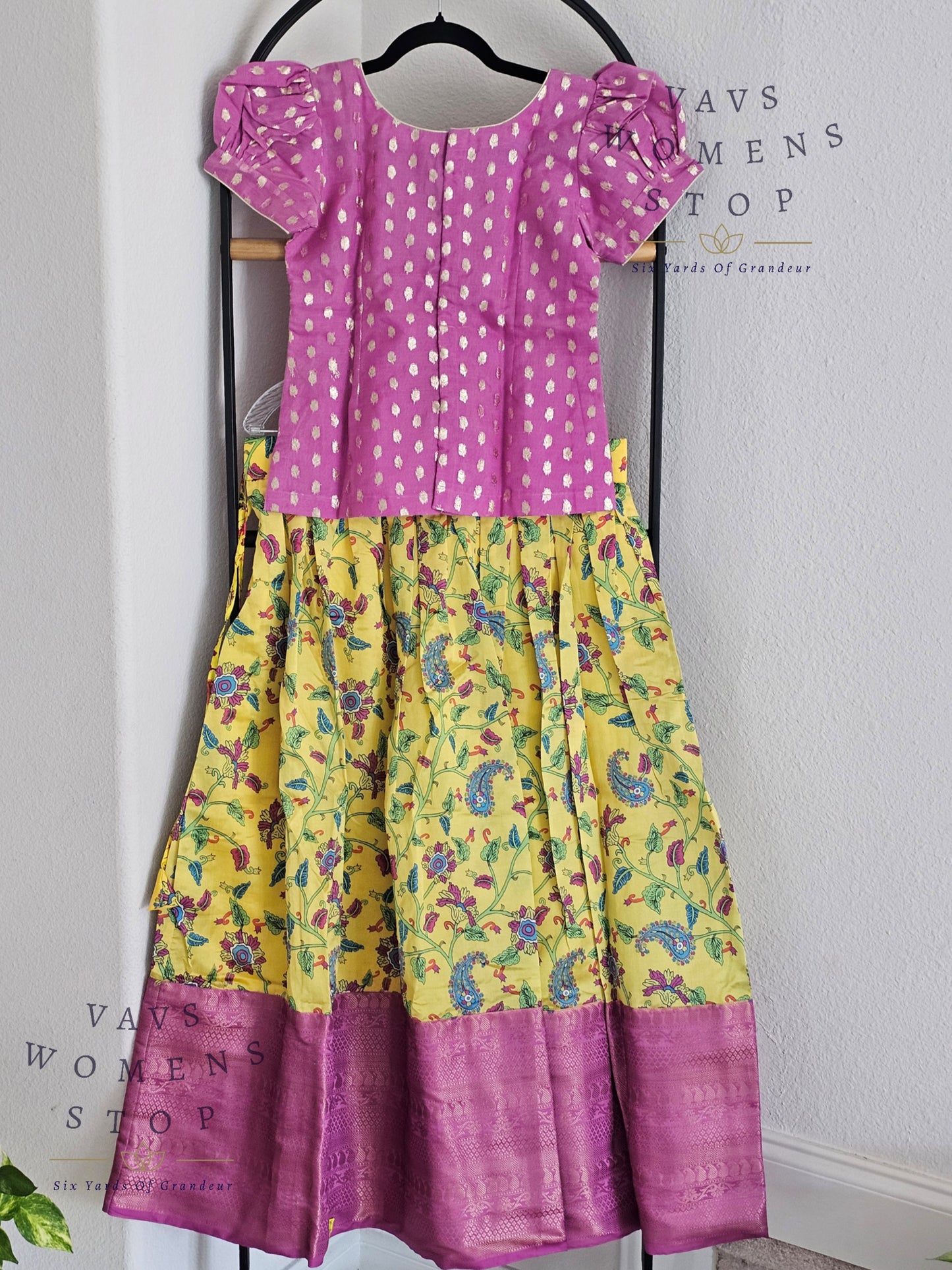 Floral Benarasi Lehenga Blouse