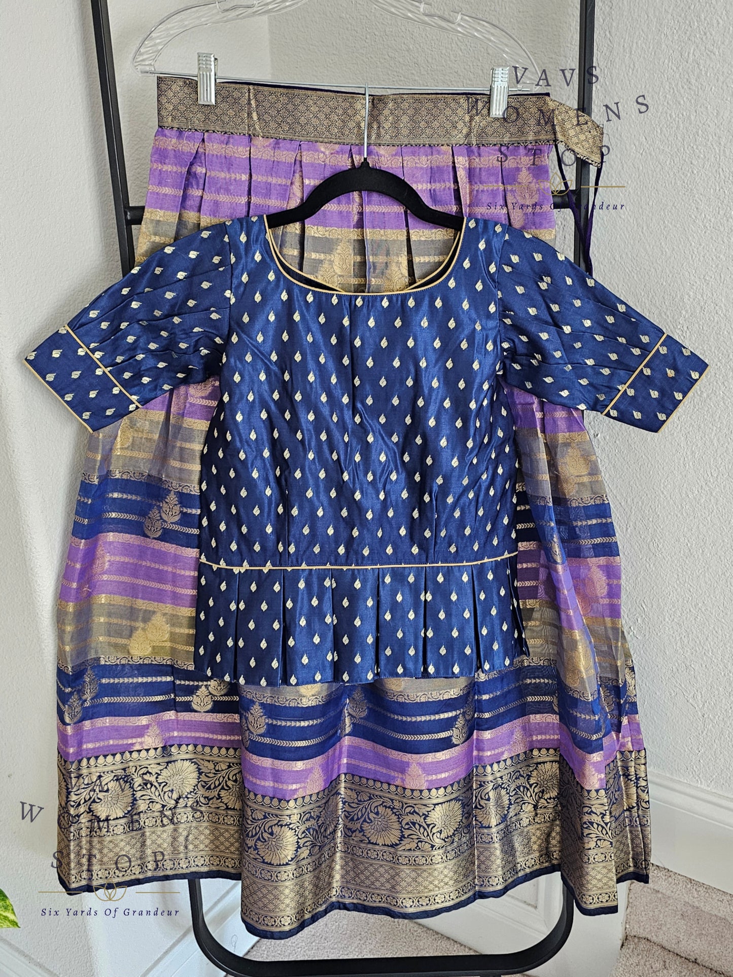 Chiniya Benarasi Langa Blouse/ Pattu Pavadai set