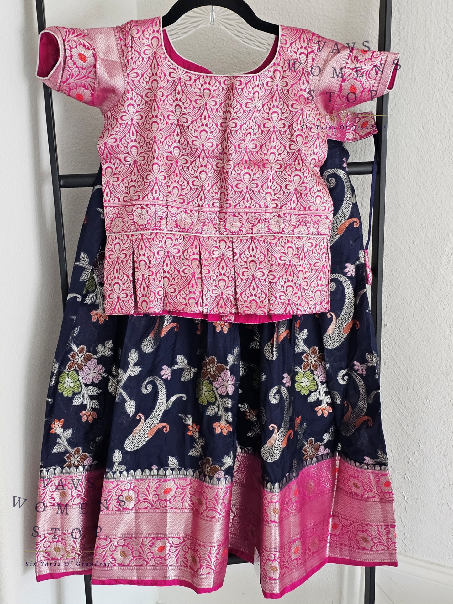 Chiniya Benarasi Langa Blouse/ Pattu Pavadai set