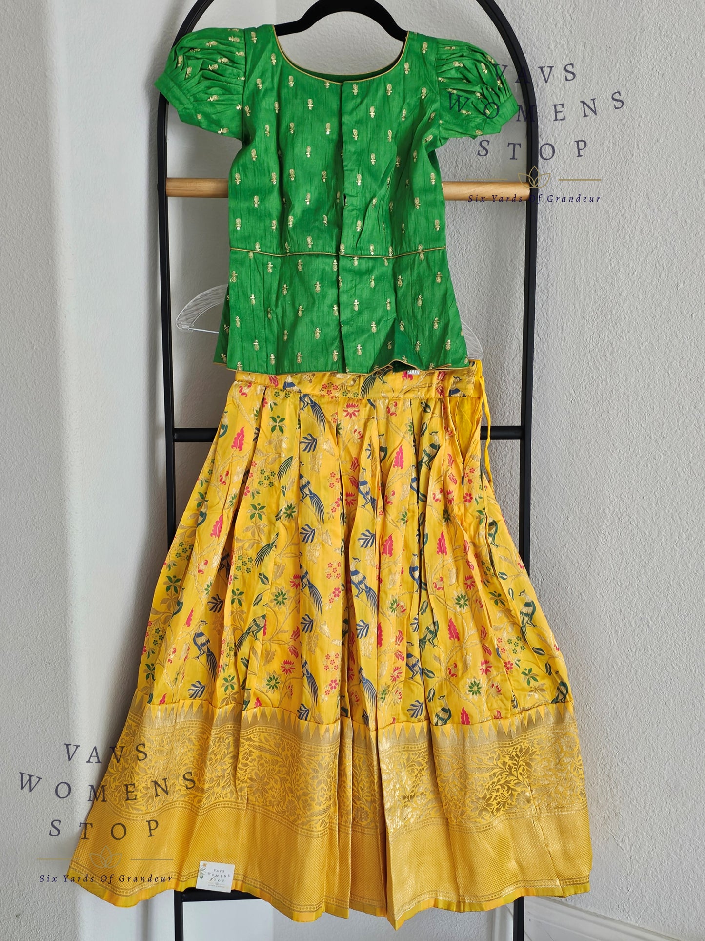Designer Benarasi Paithani Lehenga Blouse