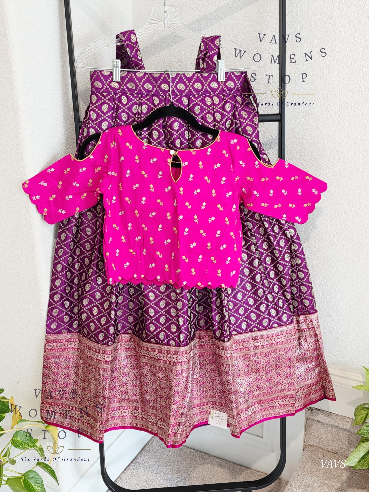 Benarasi Silk Lehenga Croptop Blouse