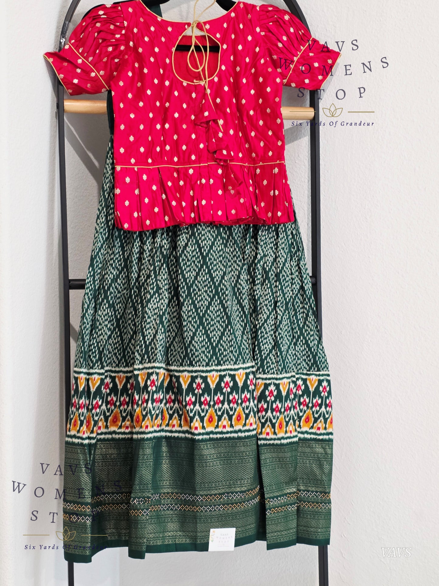 Munga Benarasi Silk Lehenga Blouse
