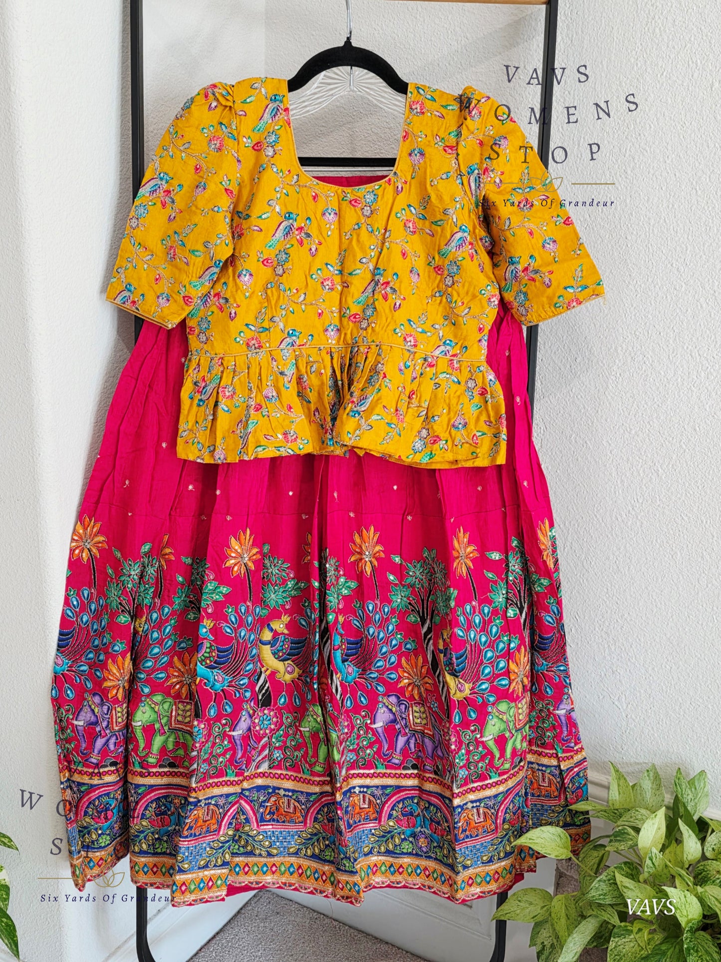 Munga Crepe Silk Kalamkari Lehenga Set