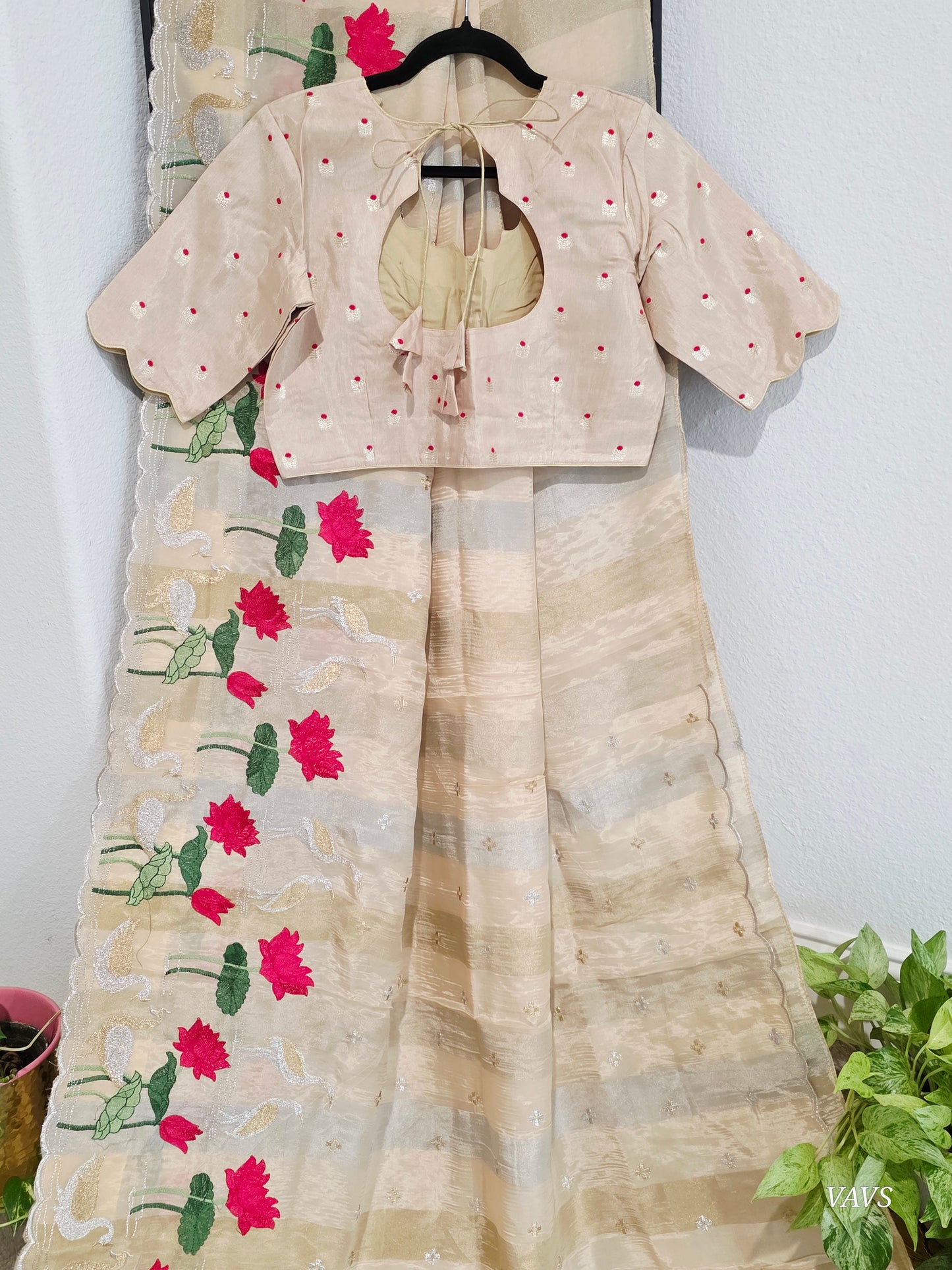 Soft Falling Tissue Stripes Designer Saree with Floral Border & Stitched Blouse