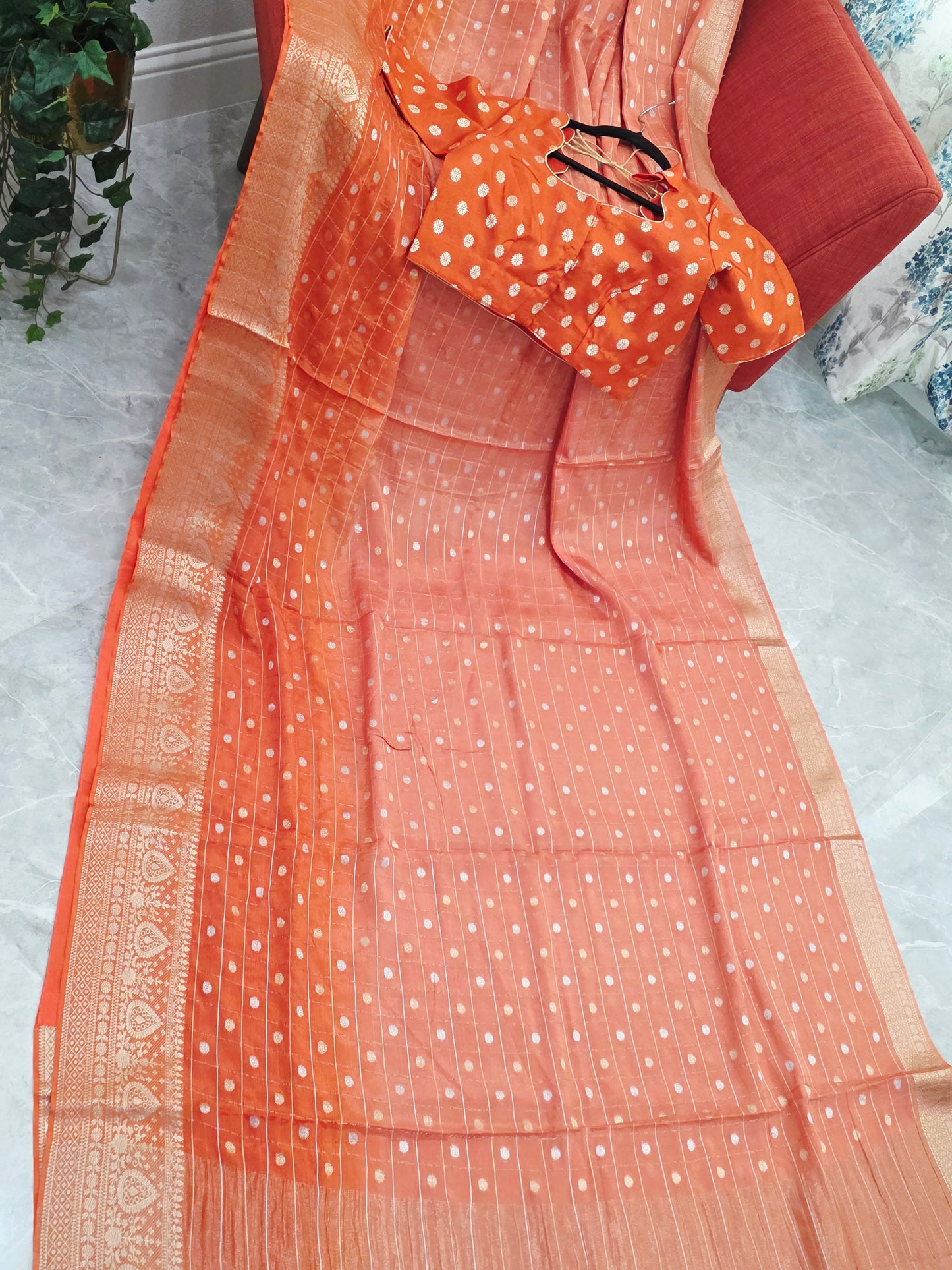Shaded Chinon Crepe Silk Checks Saree with Stitched Blouse