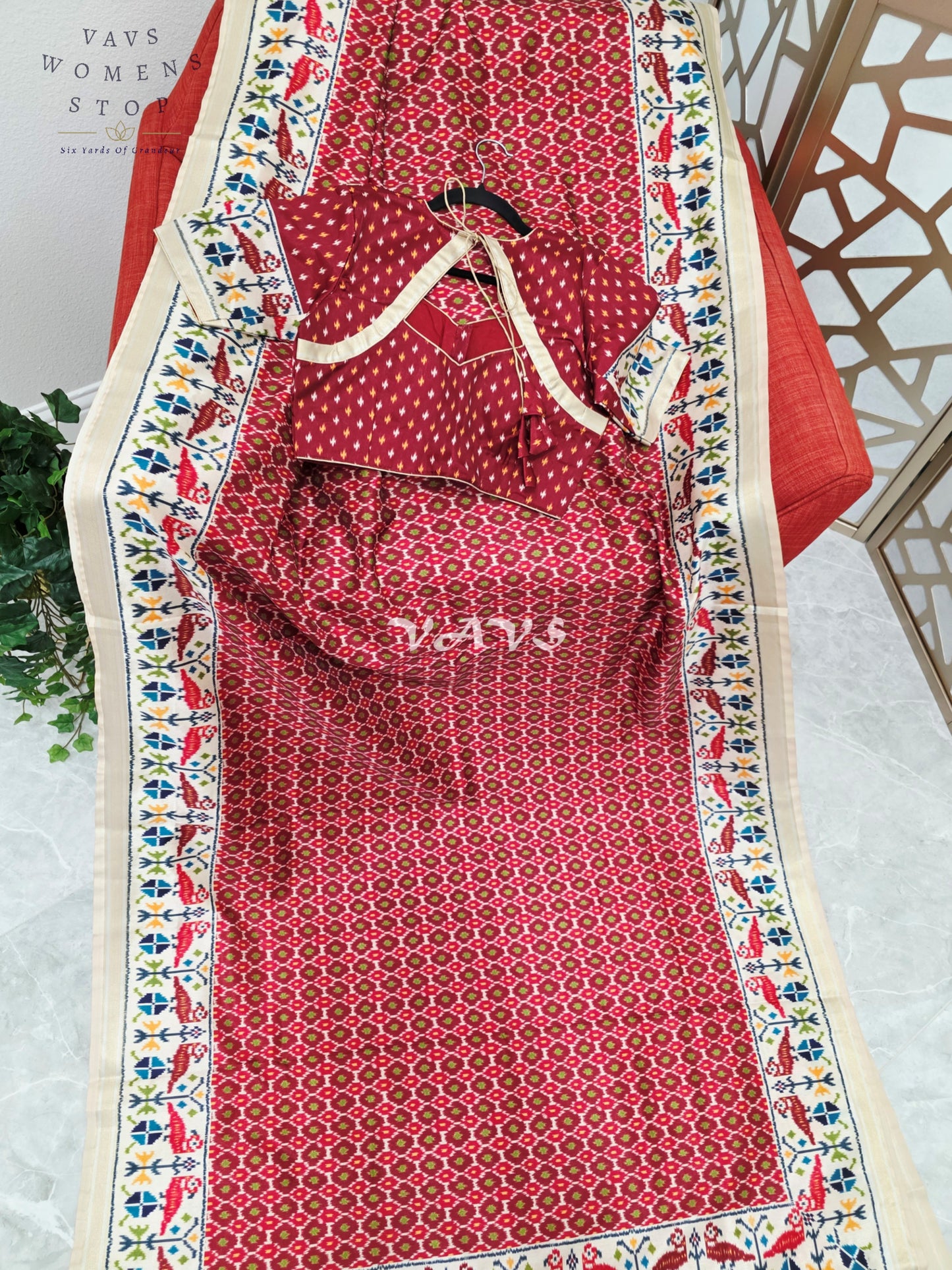 Regal Crimson Red Pochampally Ikkat Print Blended Banarasi Silk Saree with Ivory Gold Pallu & Stitched Blouse Size 38-44
