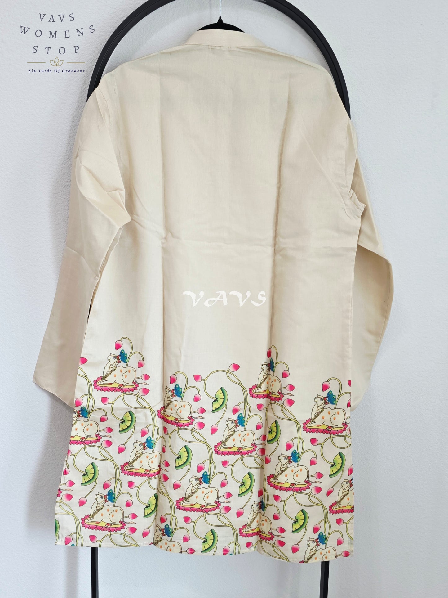 Royal Pearl Ivory Kalamkari Tussar Silk Pichwai Cow Men’s Tailored Kurta – Size XL