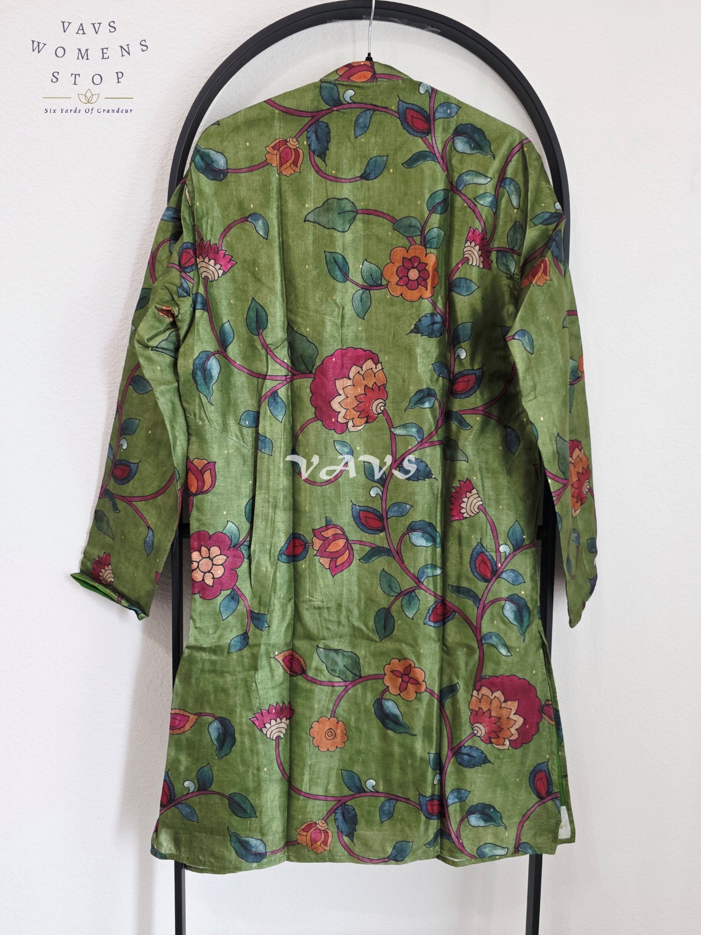 Regal Olive Green Kalamkari Floral Tussar Silk Men’s Tailored Kurta – Size Small