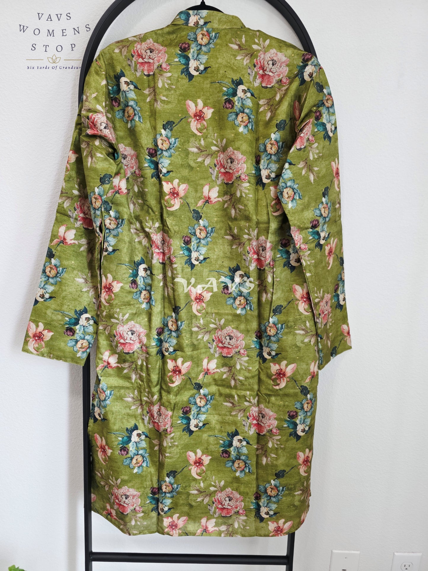 Regal Olive Green Soft Tussar Silk Floral Men’s Tailored Kurta – Size Large