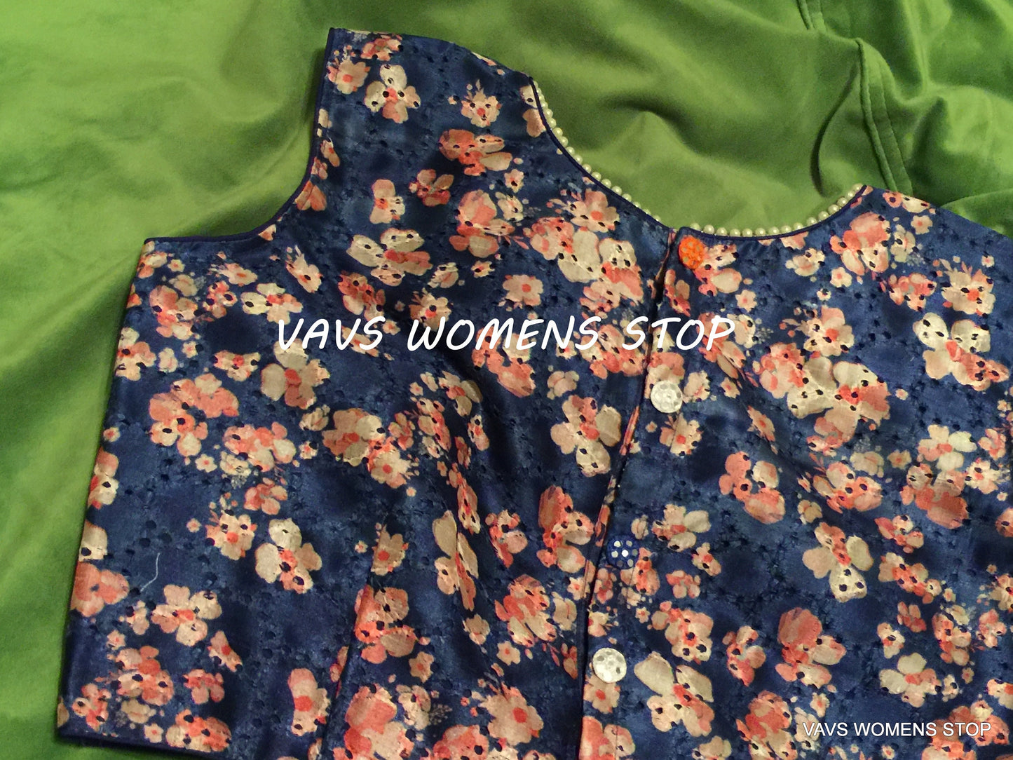 Floral Print Sleeveless Blouse