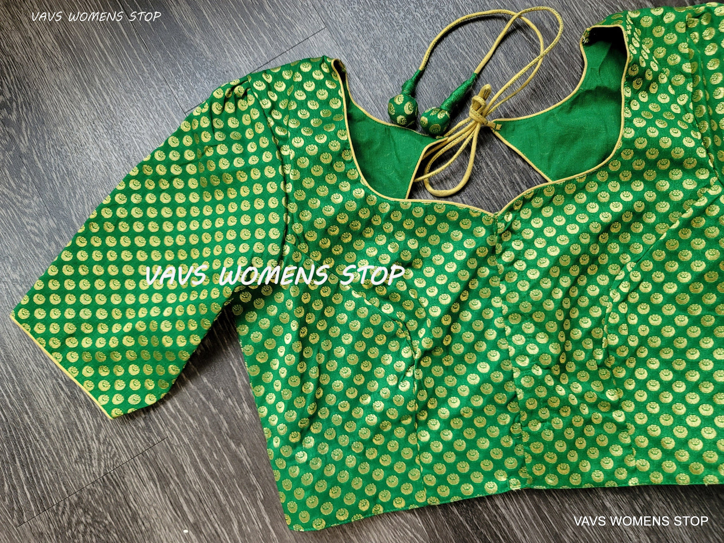Chand Butti Benarasi Blouse